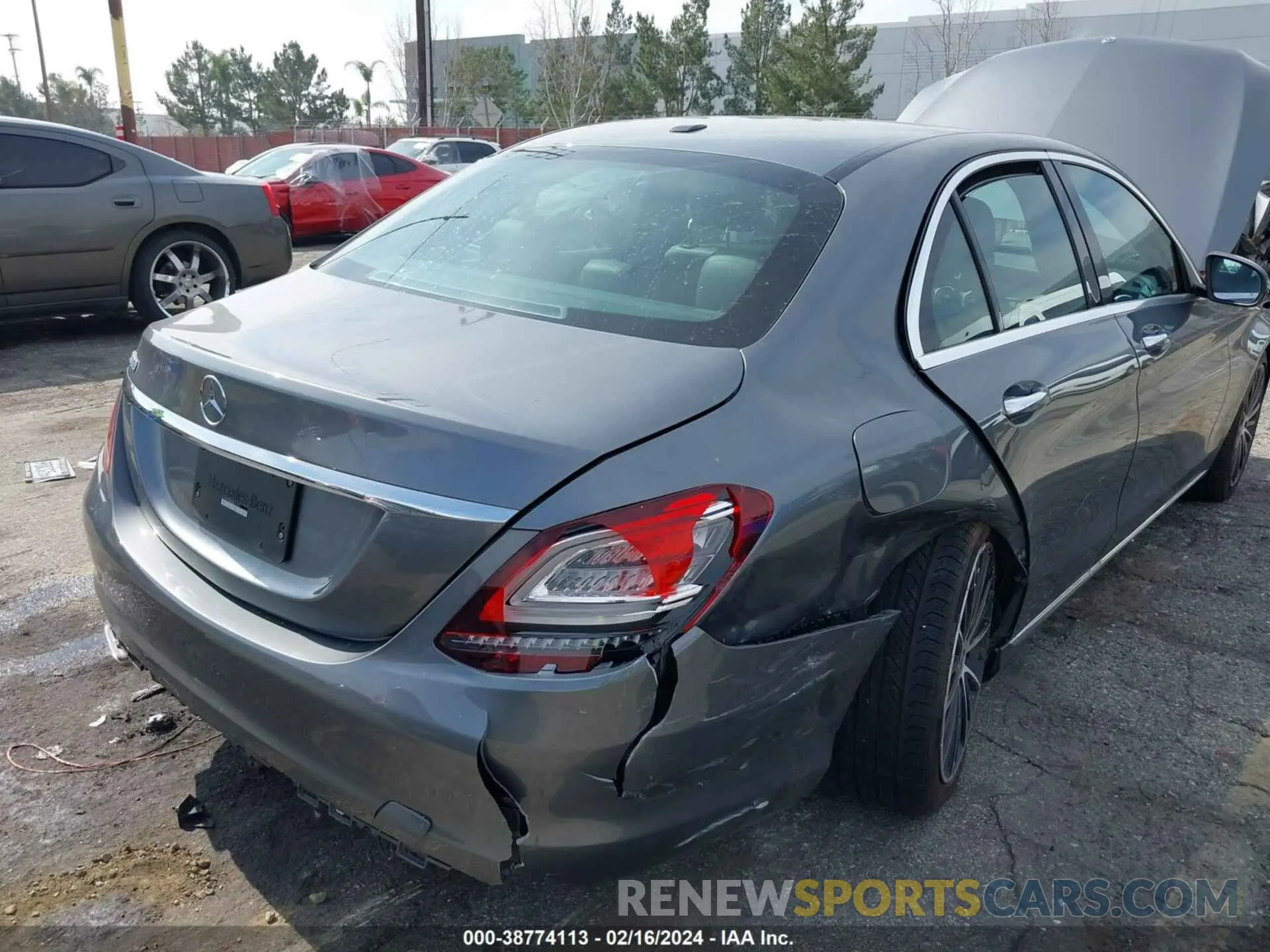 6 fotografías del automóvil dañado W1KWF8DBXMR613155 MERCEDES-BENZ C 300 2021