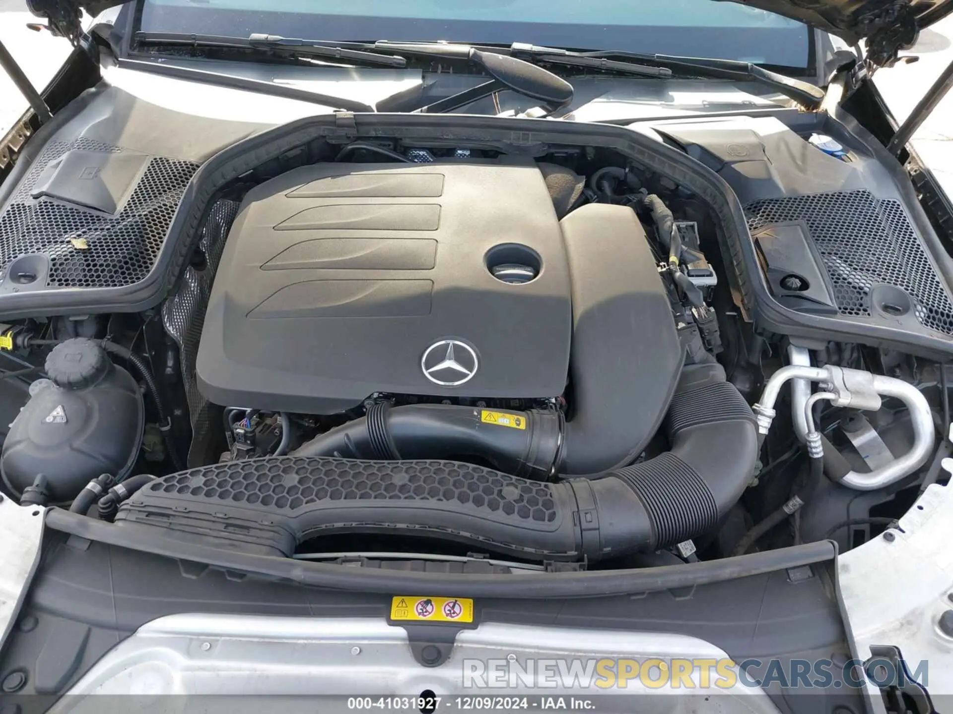10 fotografías del automóvil dañado W1KWF8DBXMR634748 MERCEDES-BENZ C 300 2021