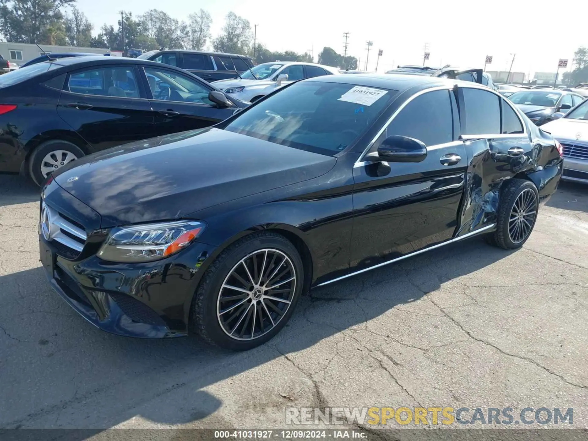 2 fotografías del automóvil dañado W1KWF8DBXMR634748 MERCEDES-BENZ C 300 2021