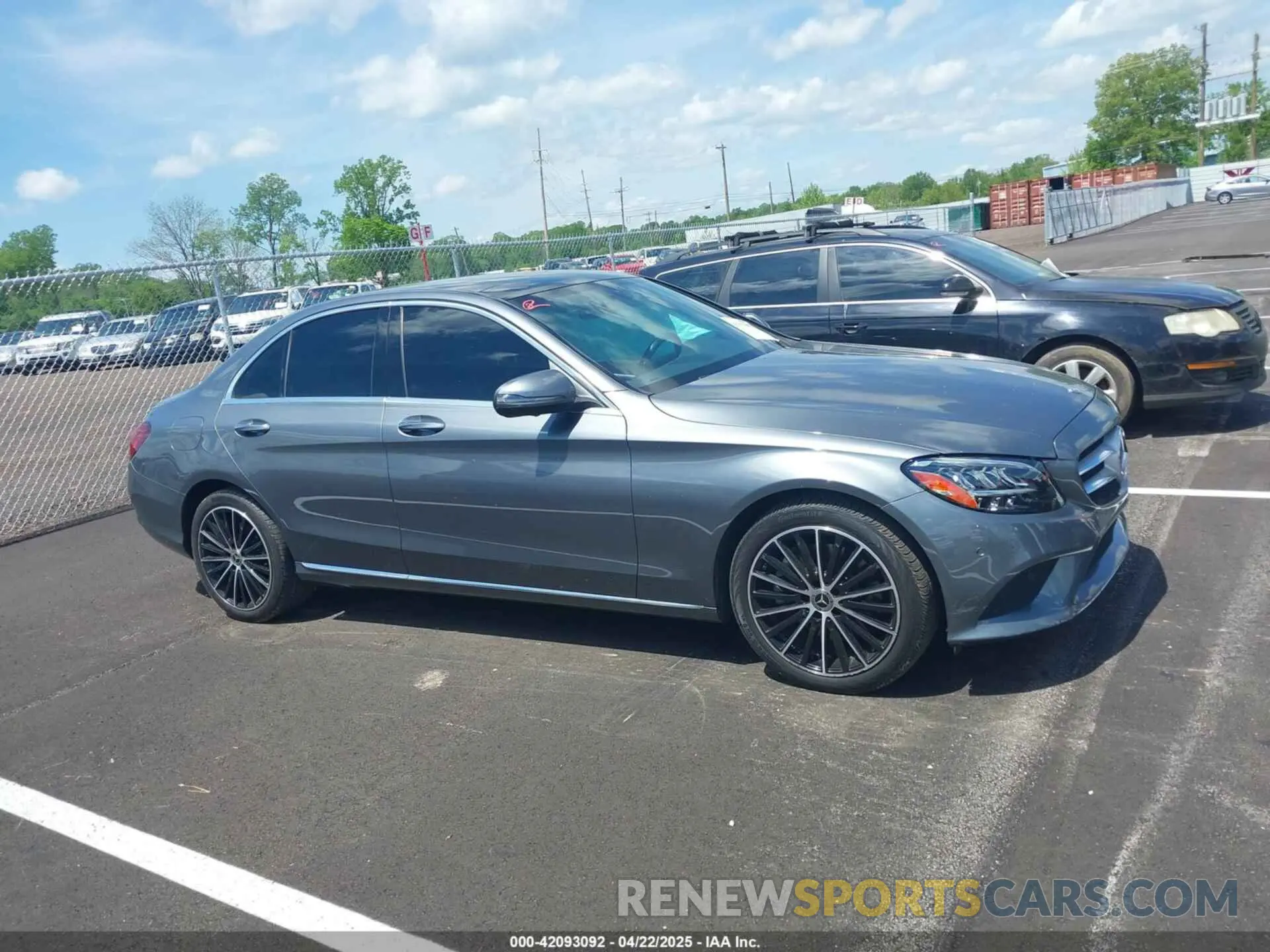13 fotografías del automóvil dañado W1KWF8DBXMR645829 MERCEDES-BENZ C 300 2021