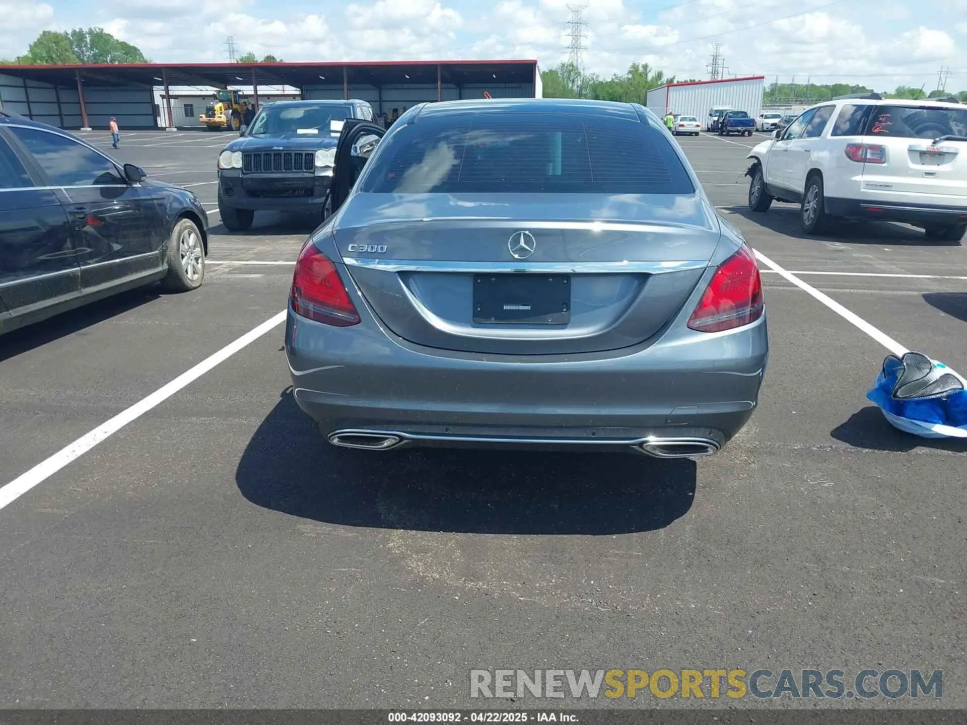 16 fotografías del automóvil dañado W1KWF8DBXMR645829 MERCEDES-BENZ C 300 2021