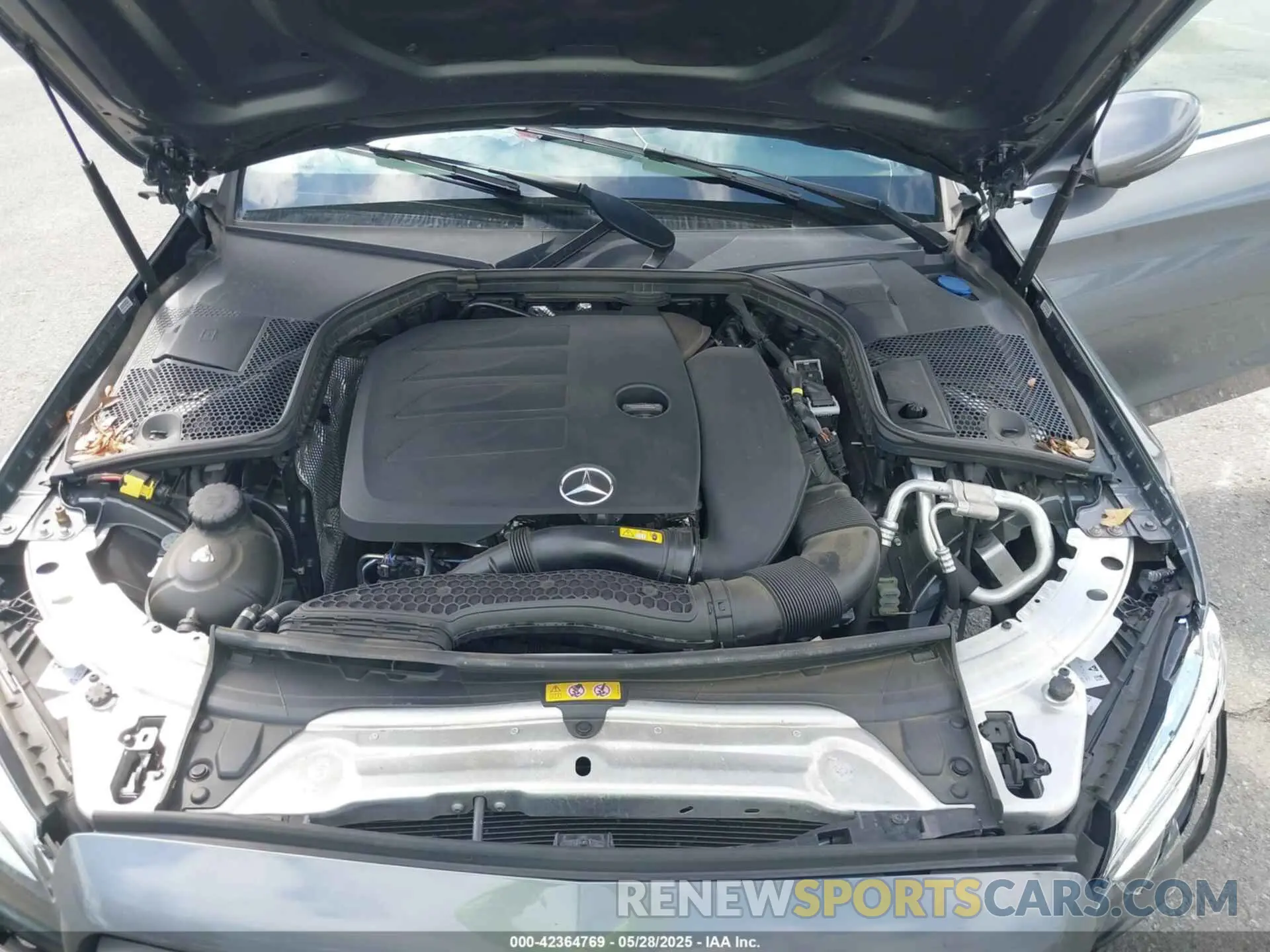 10 fotografías del automóvil dañado W1KWF8DBXMR649203 MERCEDES-BENZ C 300 2021