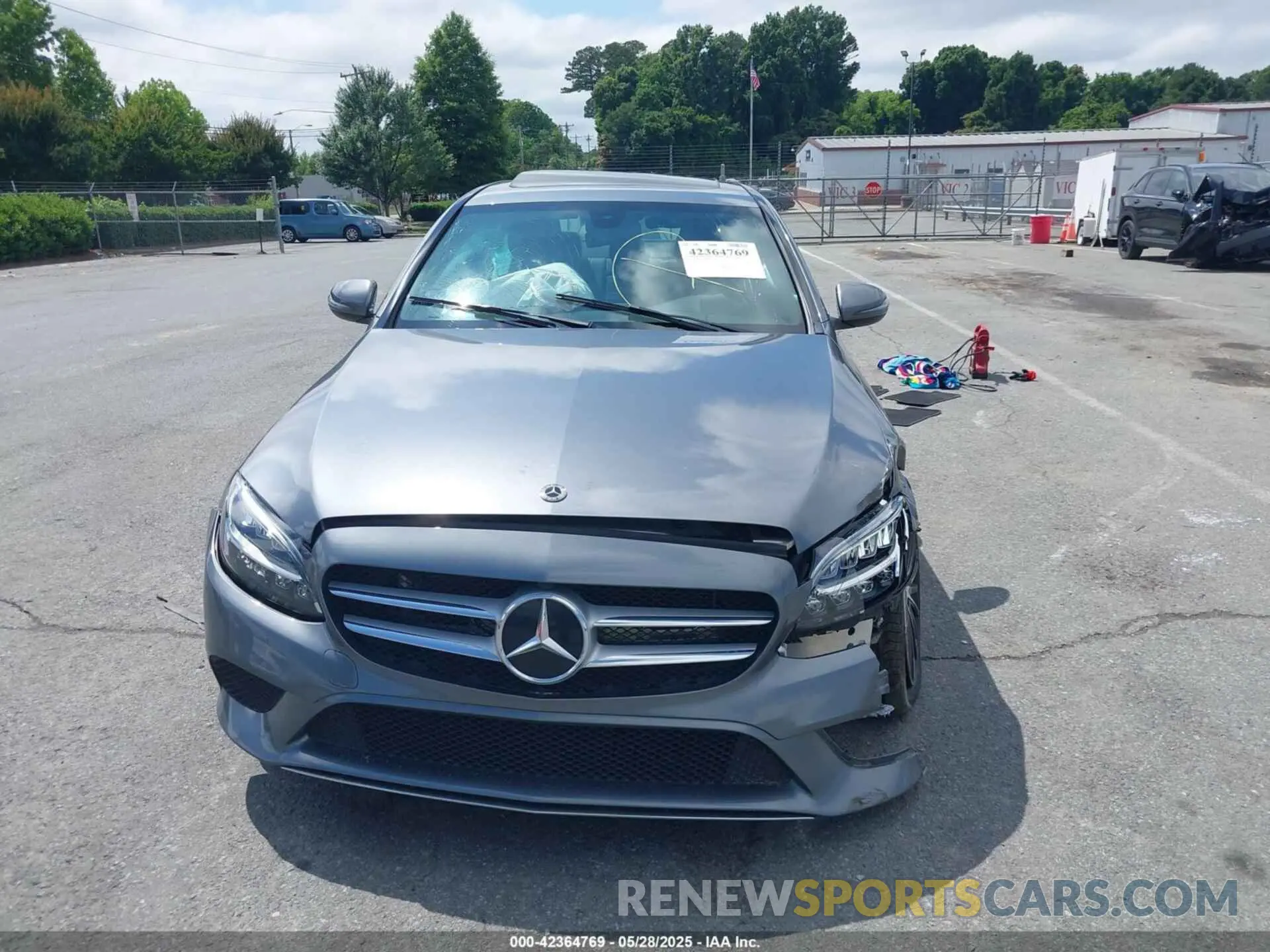 12 fotografías del automóvil dañado W1KWF8DBXMR649203 MERCEDES-BENZ C 300 2021