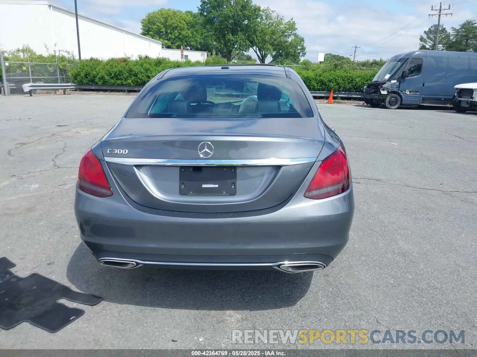 16 fotografías del automóvil dañado W1KWF8DBXMR649203 MERCEDES-BENZ C 300 2021