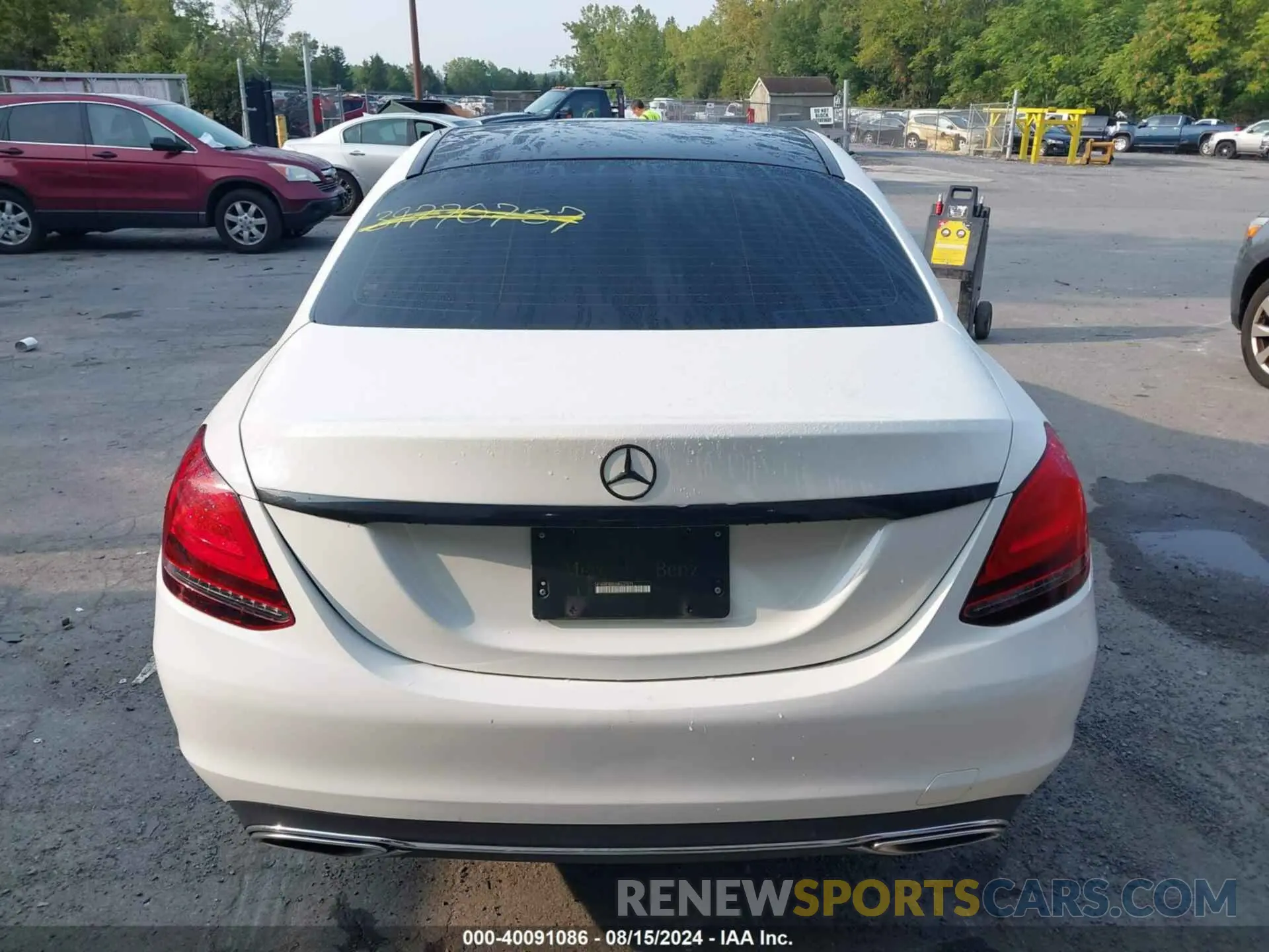 16 fotografías del automóvil dañado W1KWF8EB2MR637075 MERCEDES-BENZ C 300 2021