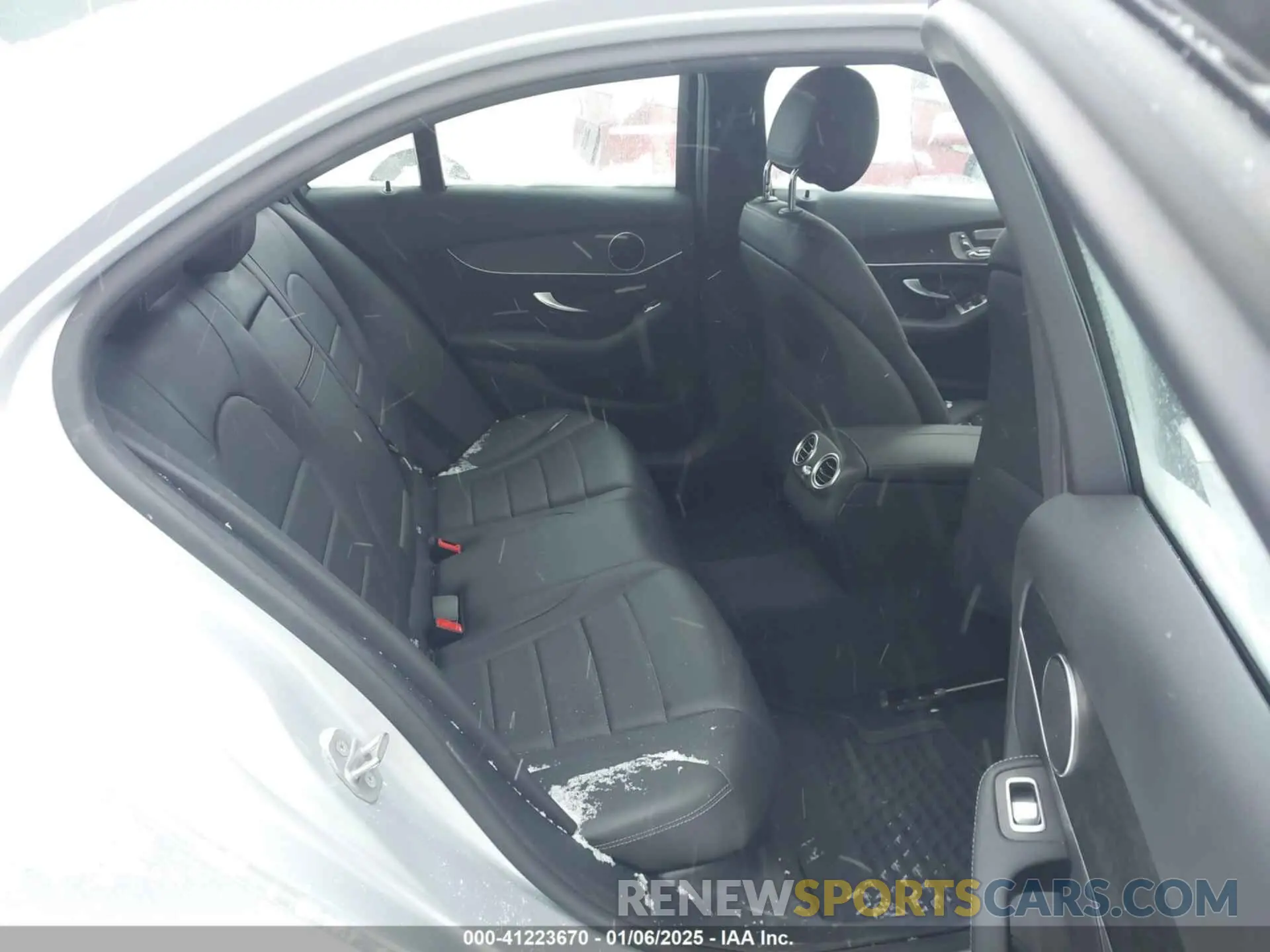 8 fotografías del automóvil dañado W1KWF8EB6MR651190 MERCEDES-BENZ C 300 2021