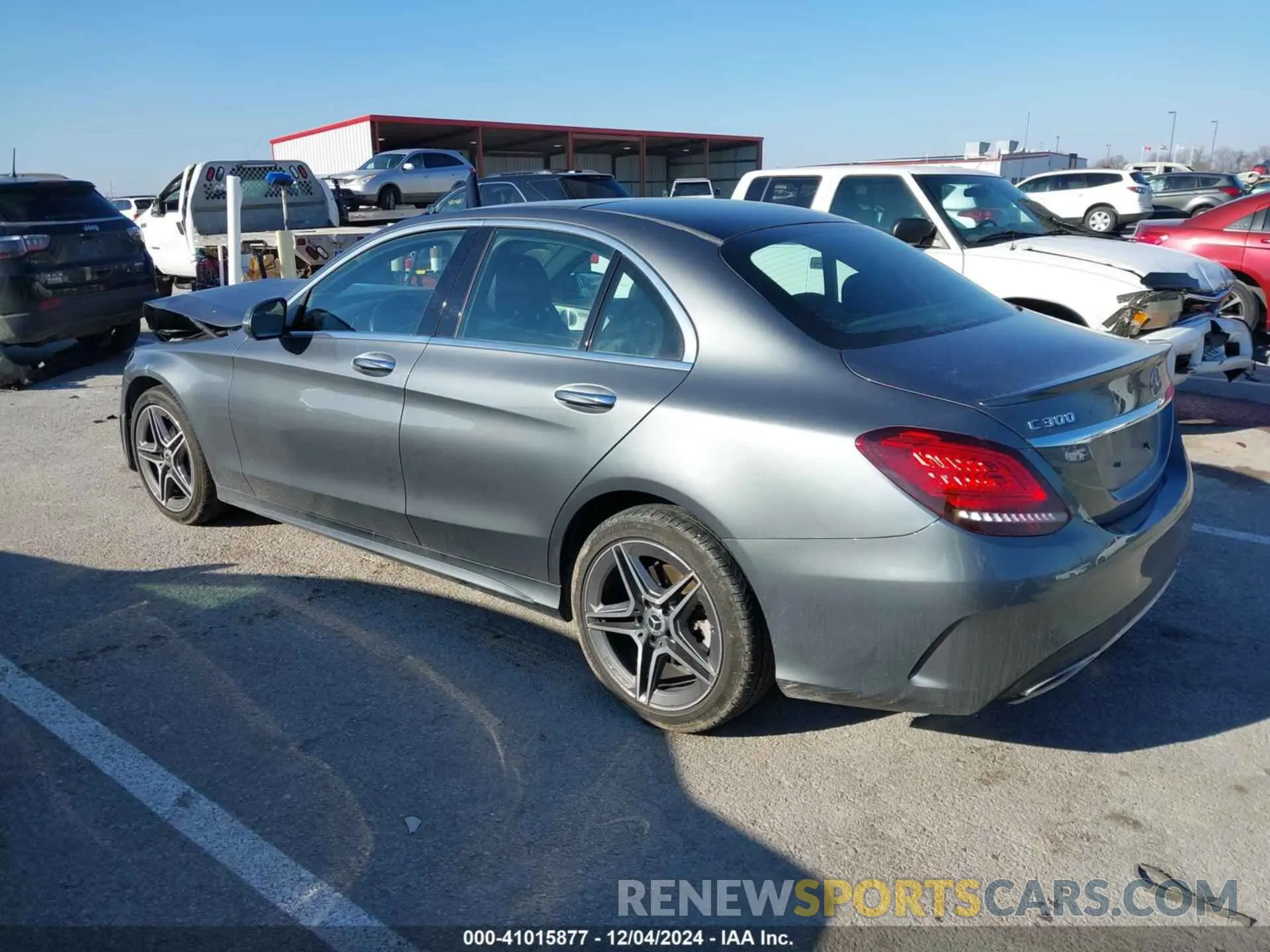 3 fotografías del automóvil dañado W1KWF8EB7MR640196 MERCEDES-BENZ C 300 2021