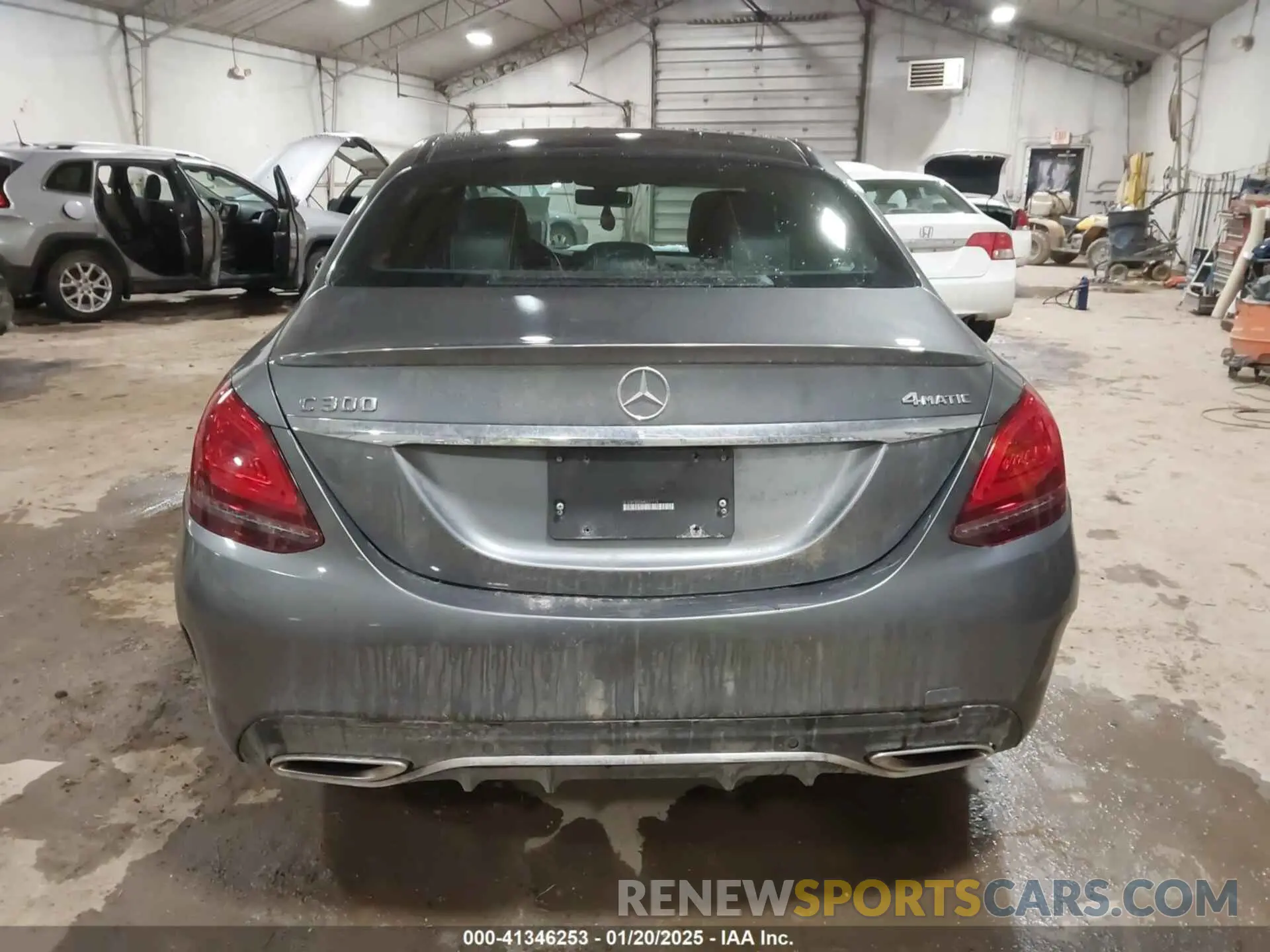 16 fotografías del automóvil dañado W1KWF8EBXMR637714 MERCEDES-BENZ C 300 2021