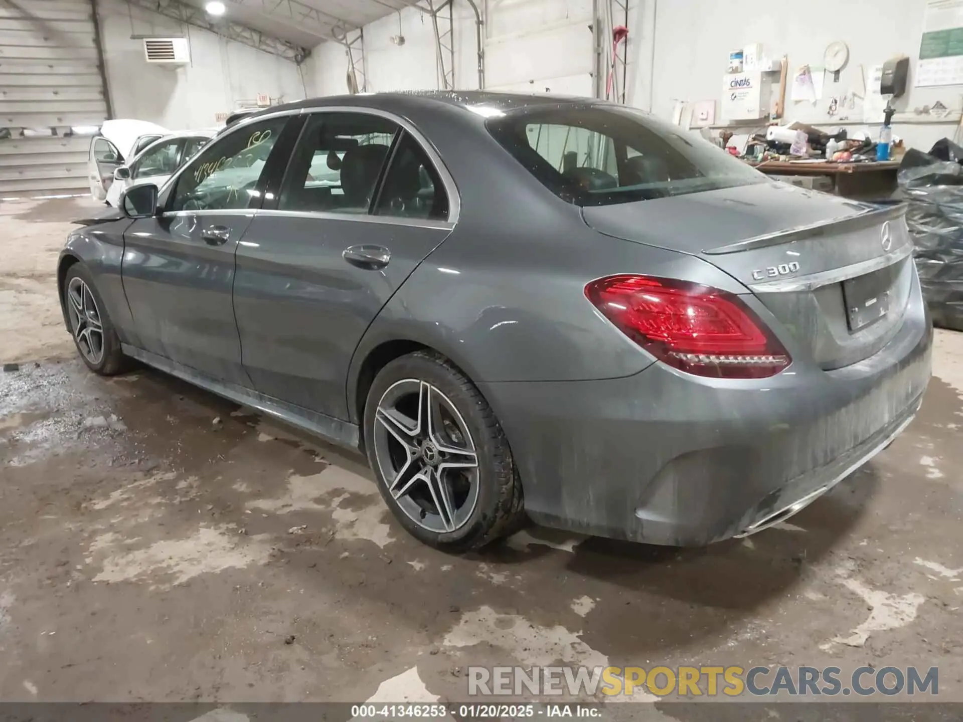 3 fotografías del automóvil dañado W1KWF8EBXMR637714 MERCEDES-BENZ C 300 2021