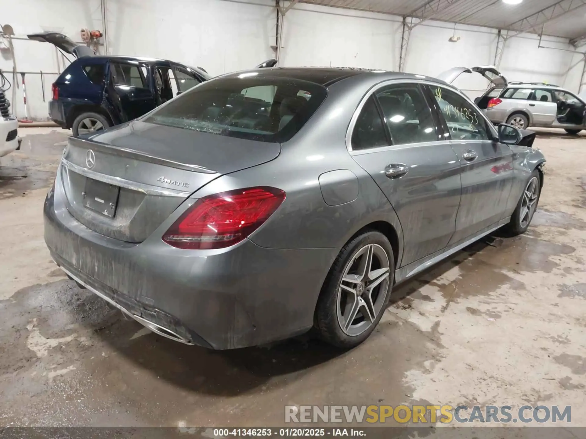 4 fotografías del automóvil dañado W1KWF8EBXMR637714 MERCEDES-BENZ C 300 2021