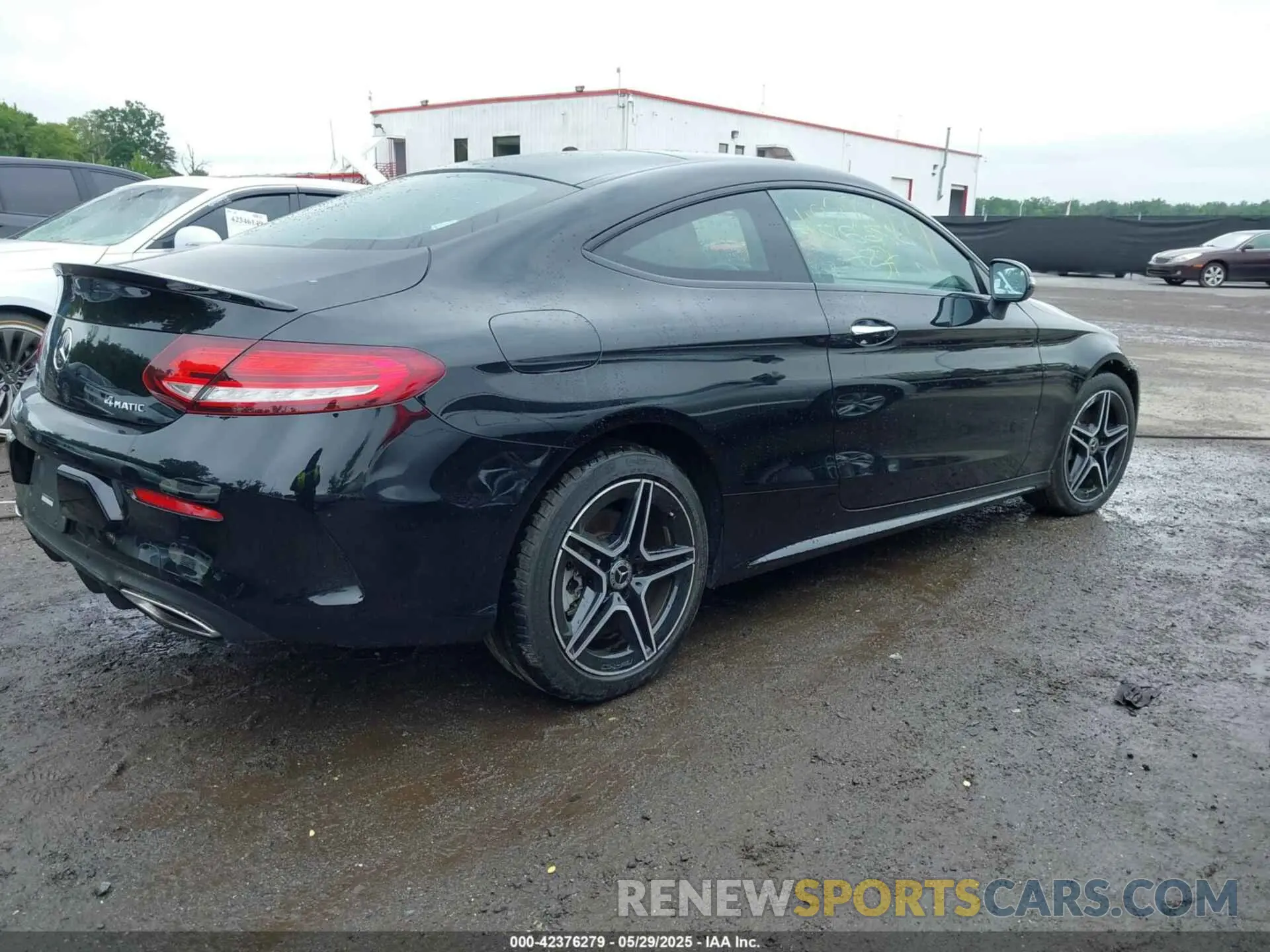 4 fotografías del automóvil dañado W1KWJ8EB5MG092130 MERCEDES-BENZ C 300 2021