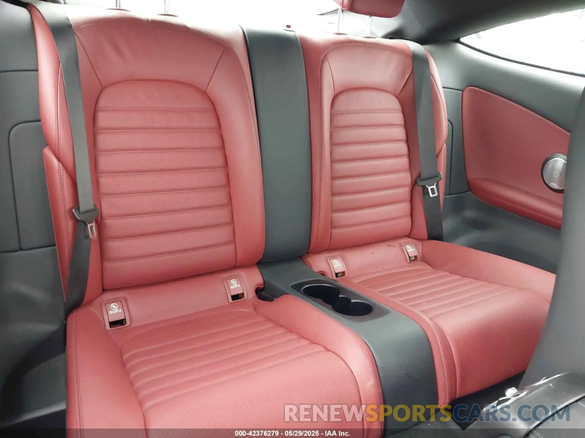 8 fotografías del automóvil dañado W1KWJ8EB5MG092130 MERCEDES-BENZ C 300 2021