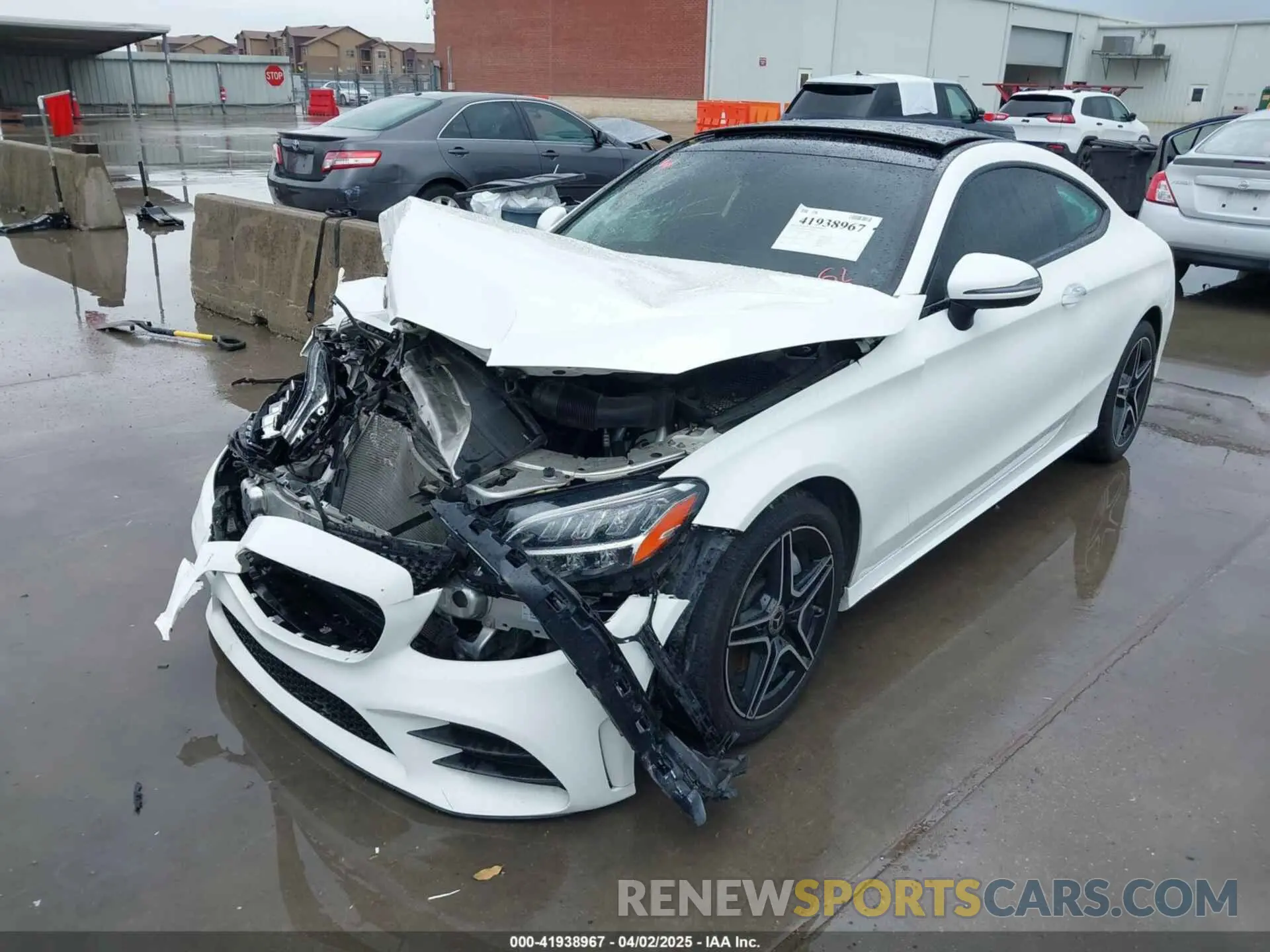 2 fotografías del automóvil dañado W1KWJ8EB9MG095256 MERCEDES-BENZ C 300 2021