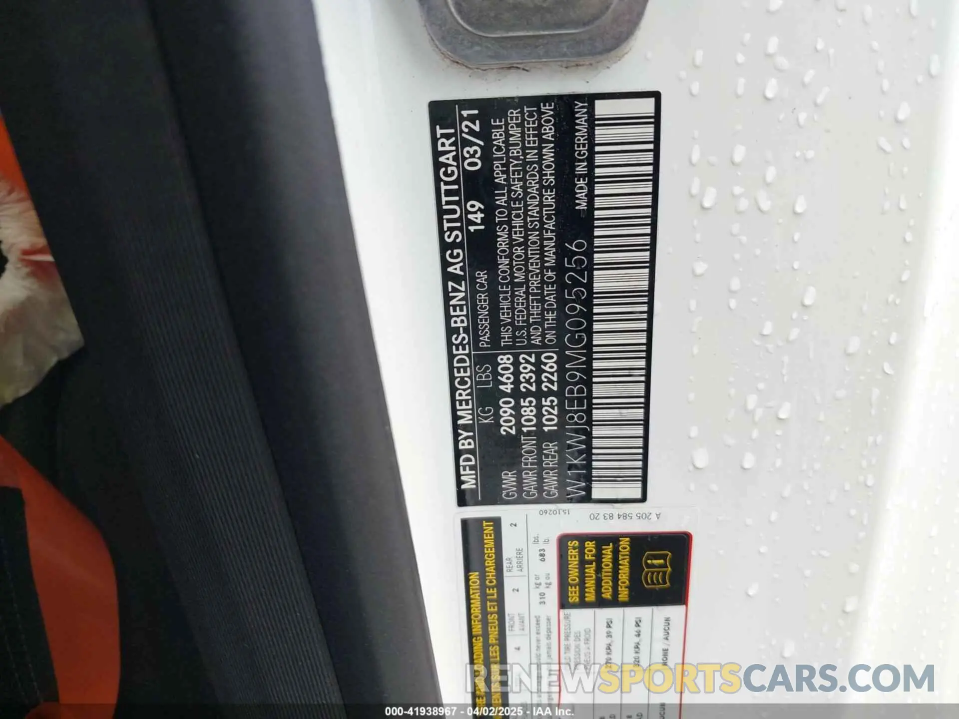9 fotografías del automóvil dañado W1KWJ8EB9MG095256 MERCEDES-BENZ C 300 2021