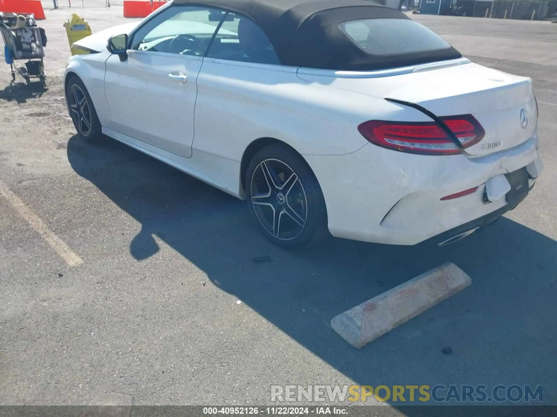 3 fotografías del automóvil dañado W1KWK8DB4MG089282 MERCEDES-BENZ C 300 2021