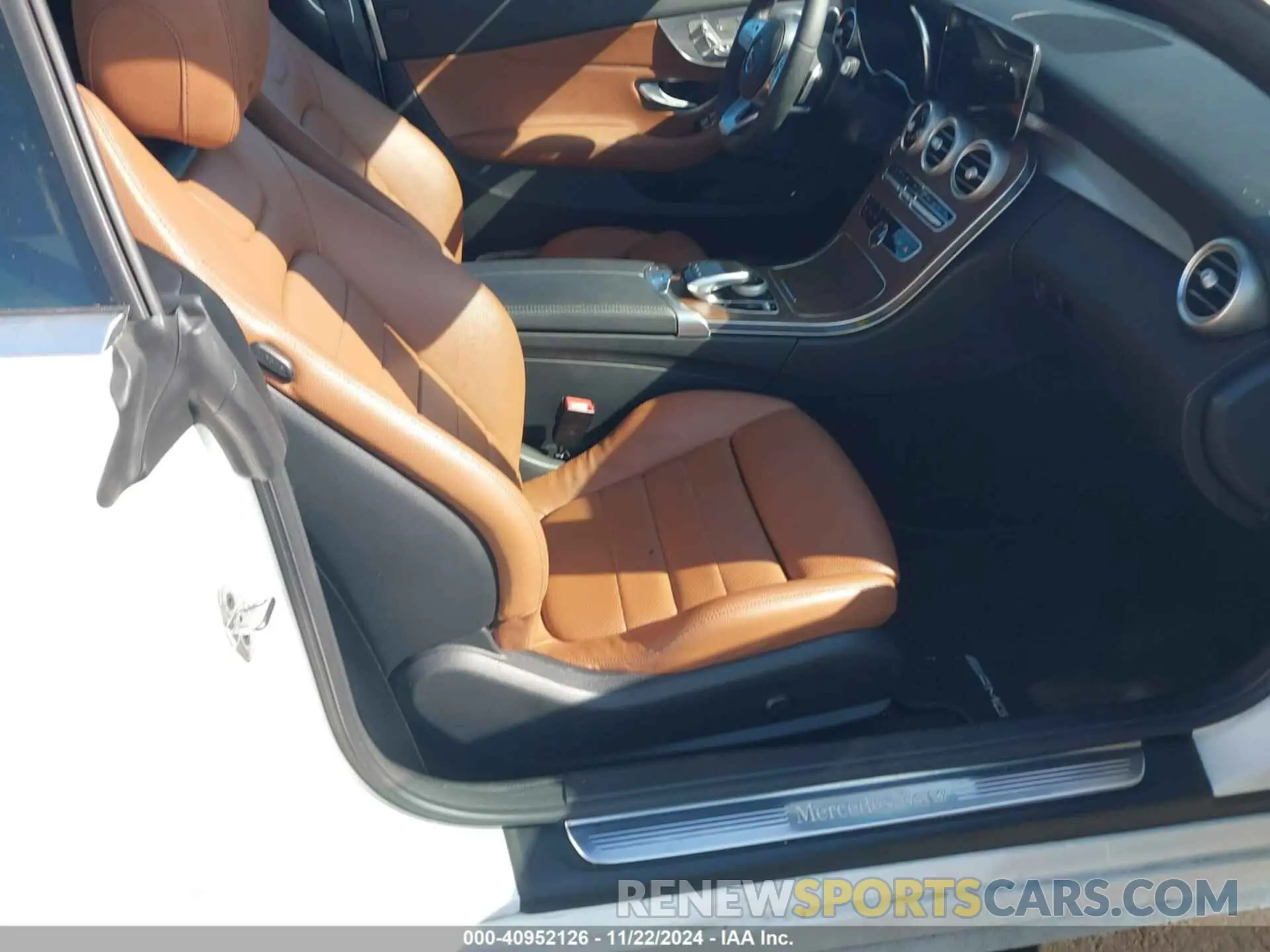 5 fotografías del automóvil dañado W1KWK8DB4MG089282 MERCEDES-BENZ C 300 2021