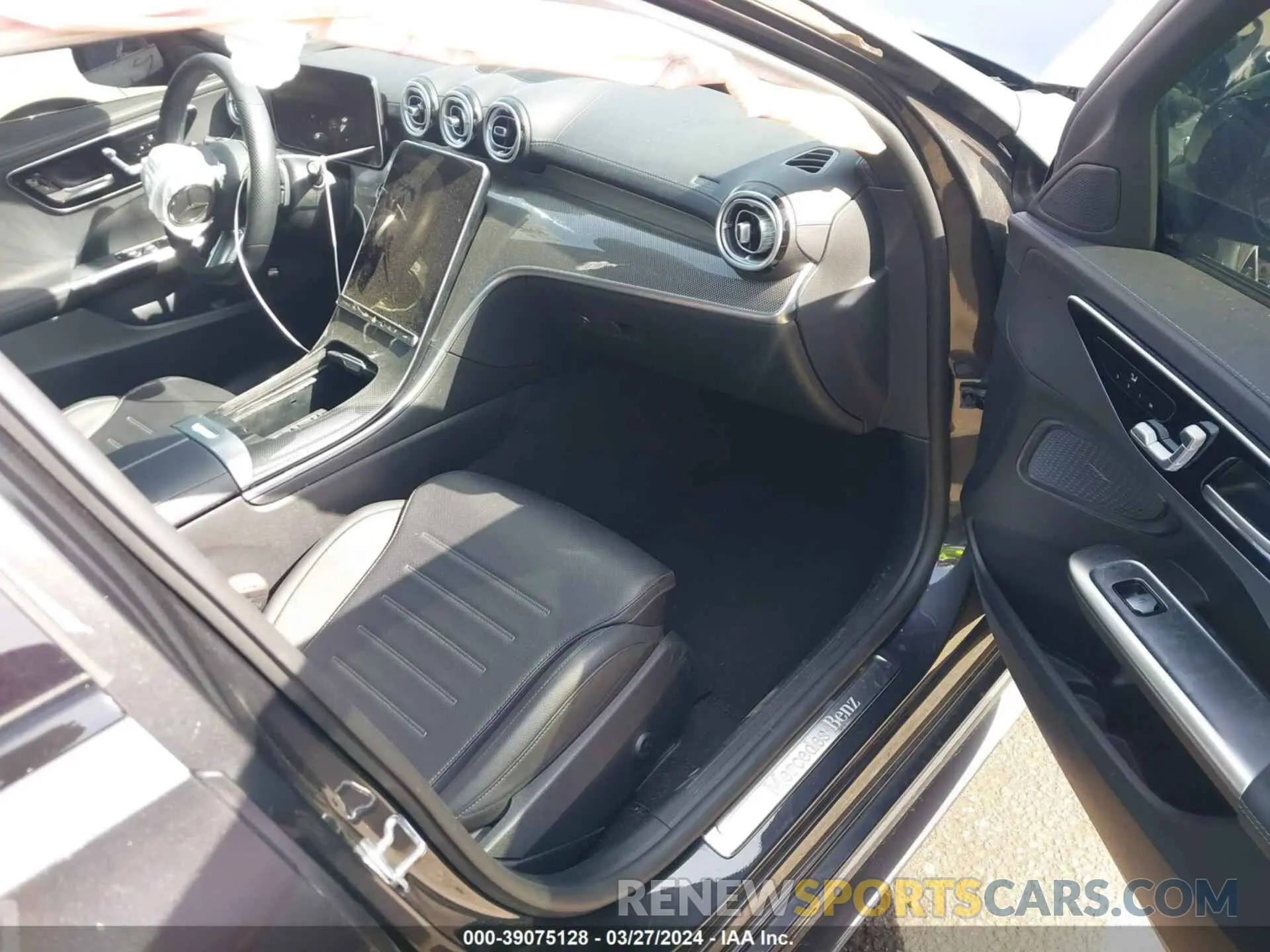 5 fotografías del automóvil dañado W1KAF4GB1NR037844 MERCEDES-BENZ C 300 2022