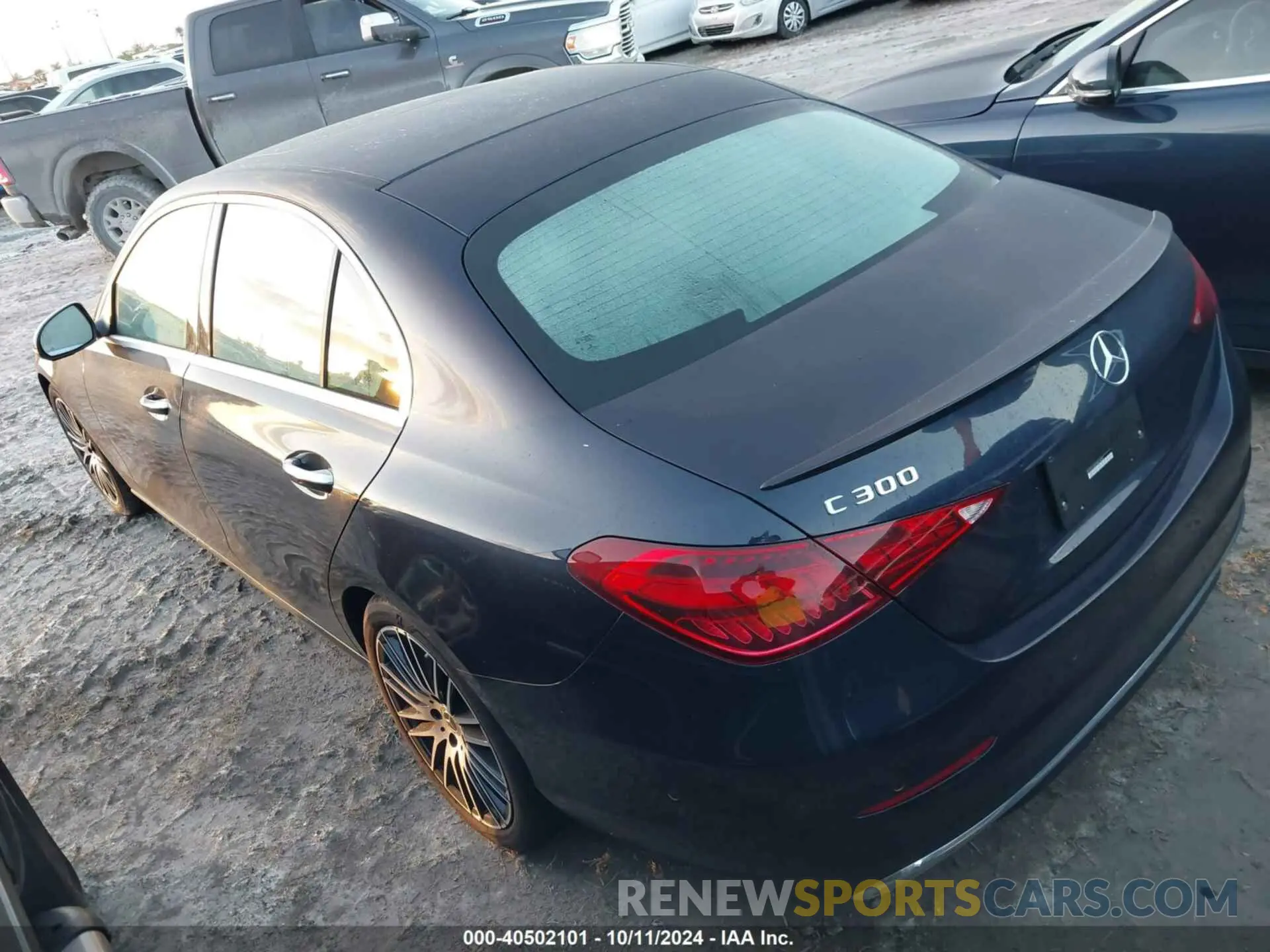 3 fotografías del automóvil dañado W1KAF4GB2NR014301 MERCEDES-BENZ C 300 2022