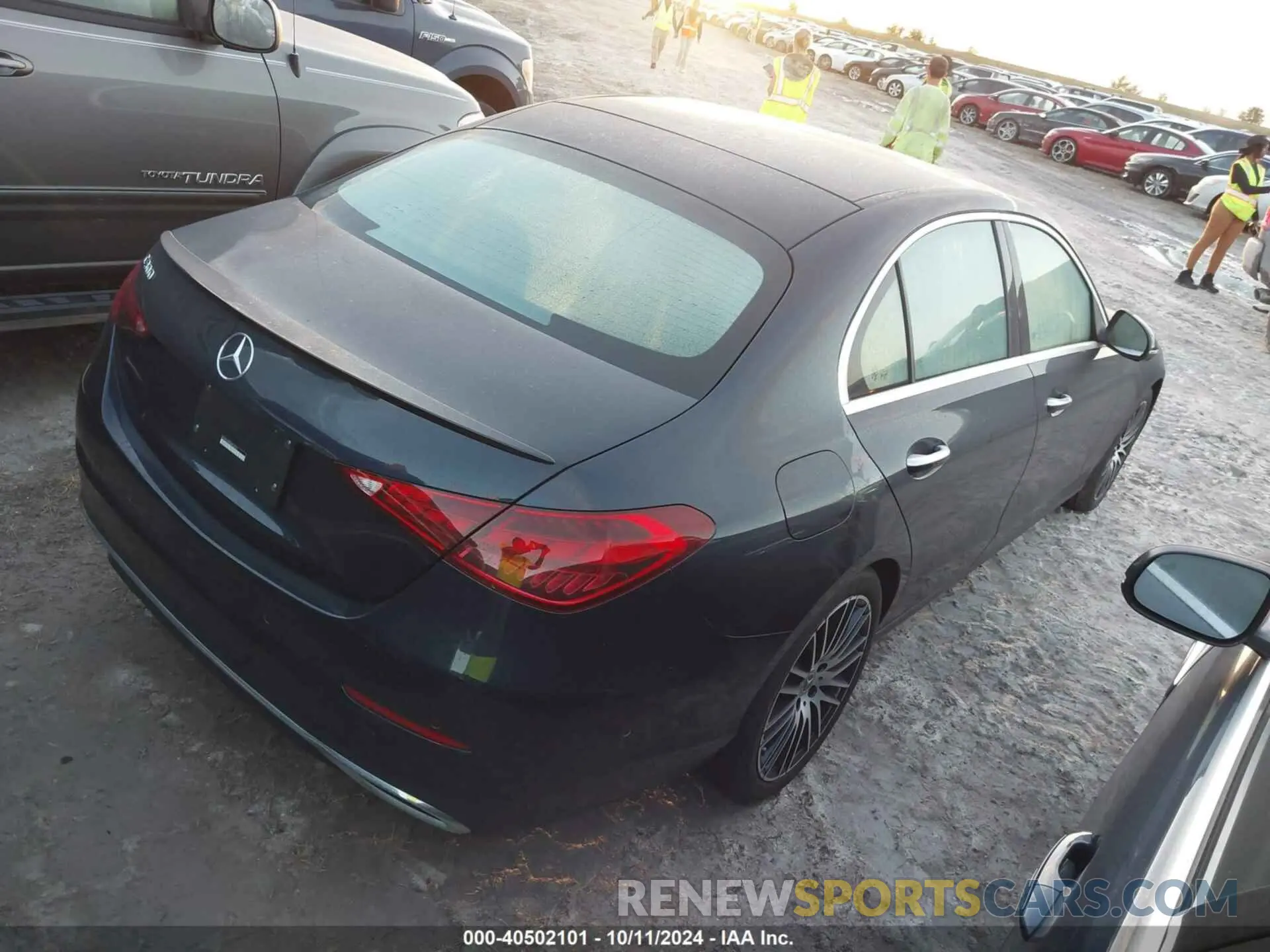 4 fotografías del automóvil dañado W1KAF4GB2NR014301 MERCEDES-BENZ C 300 2022