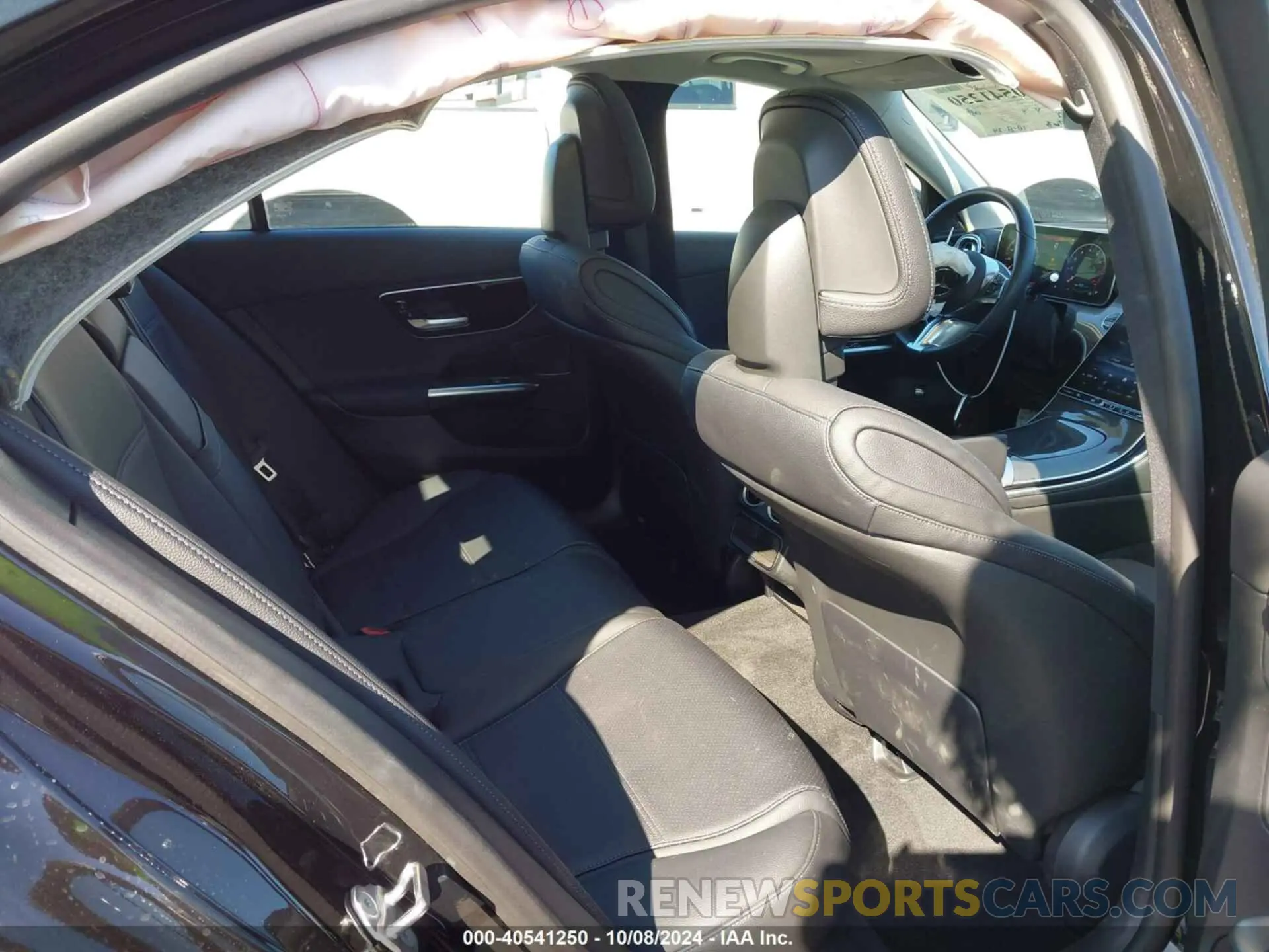 8 fotografías del automóvil dañado W1KAF4GB2NR063093 MERCEDES-BENZ C 300 2022