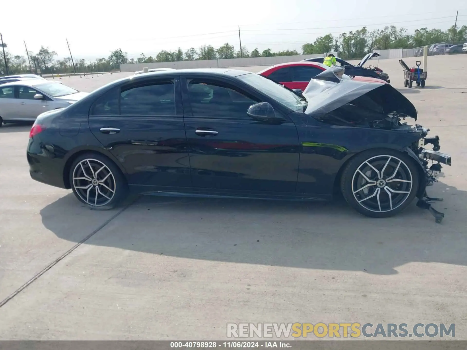 13 fotografías del automóvil dañado W1KAF4GB4NR019466 MERCEDES-BENZ C 300 2022