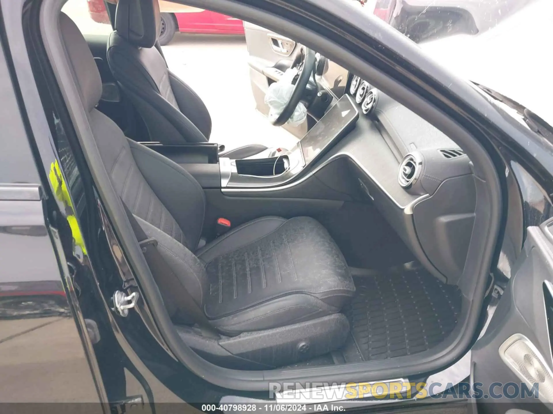 5 fotografías del automóvil dañado W1KAF4GB4NR019466 MERCEDES-BENZ C 300 2022