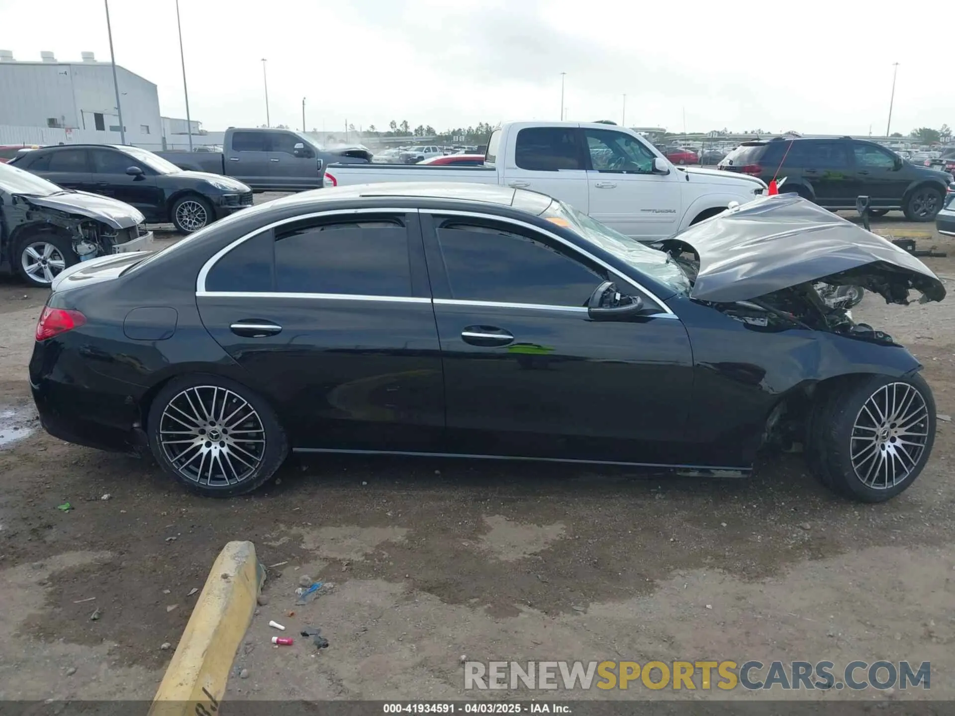 14 fotografías del automóvil dañado W1KAF4GB4NR036199 MERCEDES-BENZ C 300 2022