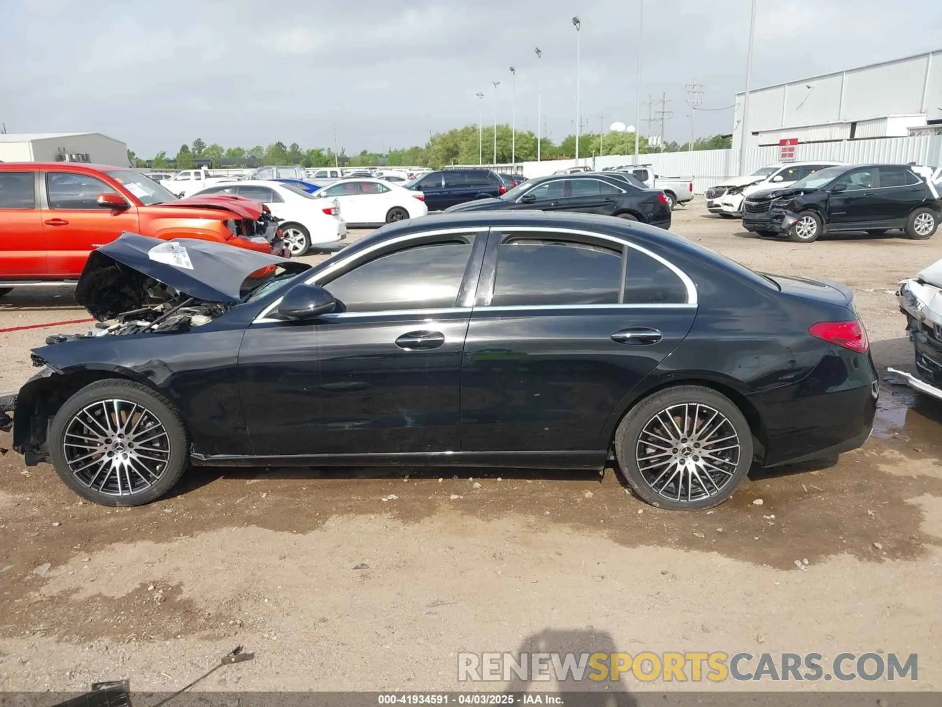 15 fotografías del automóvil dañado W1KAF4GB4NR036199 MERCEDES-BENZ C 300 2022