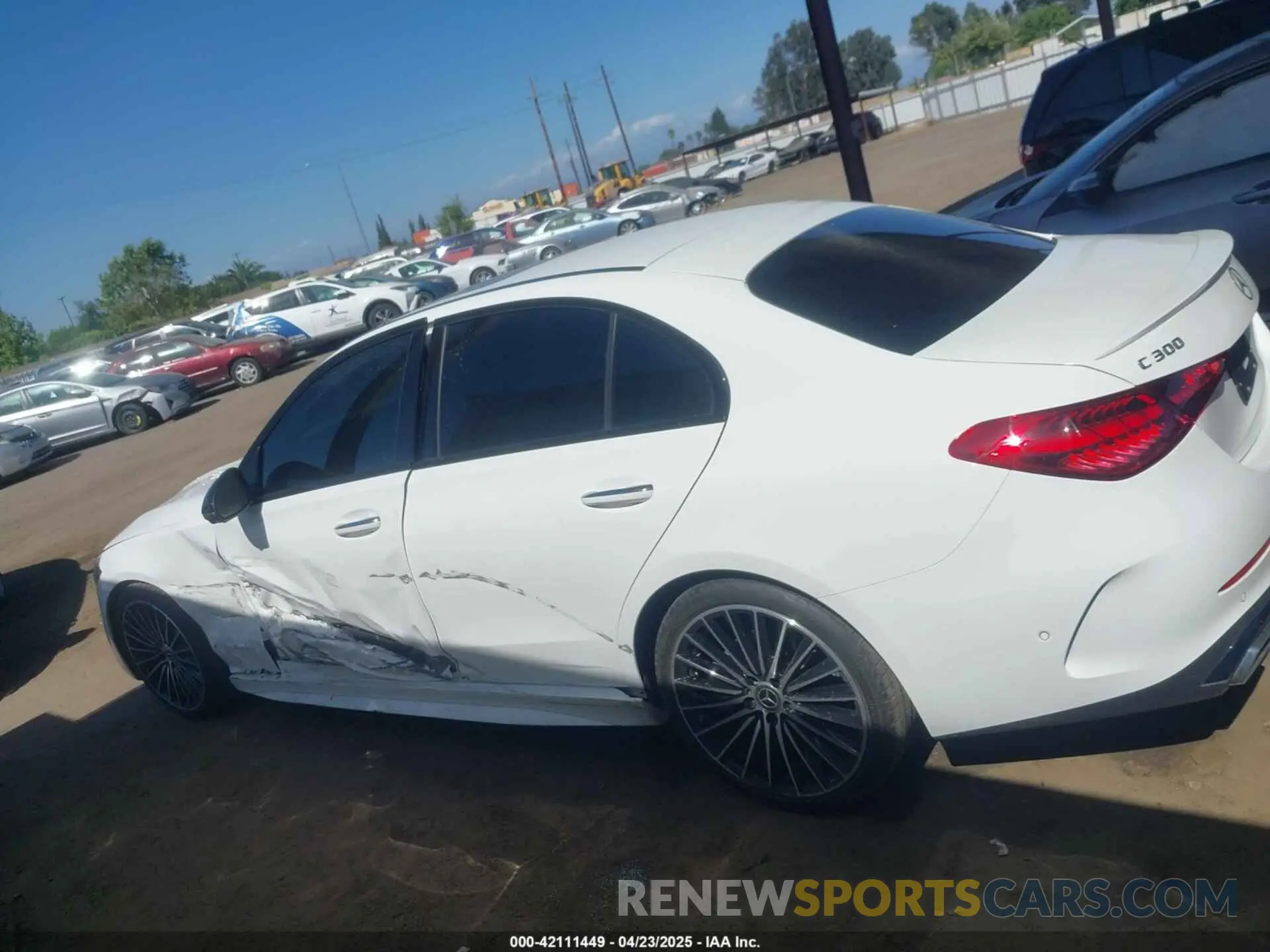 14 fotografías del automóvil dañado W1KAF4GB4NR056209 MERCEDES-BENZ C 300 2022
