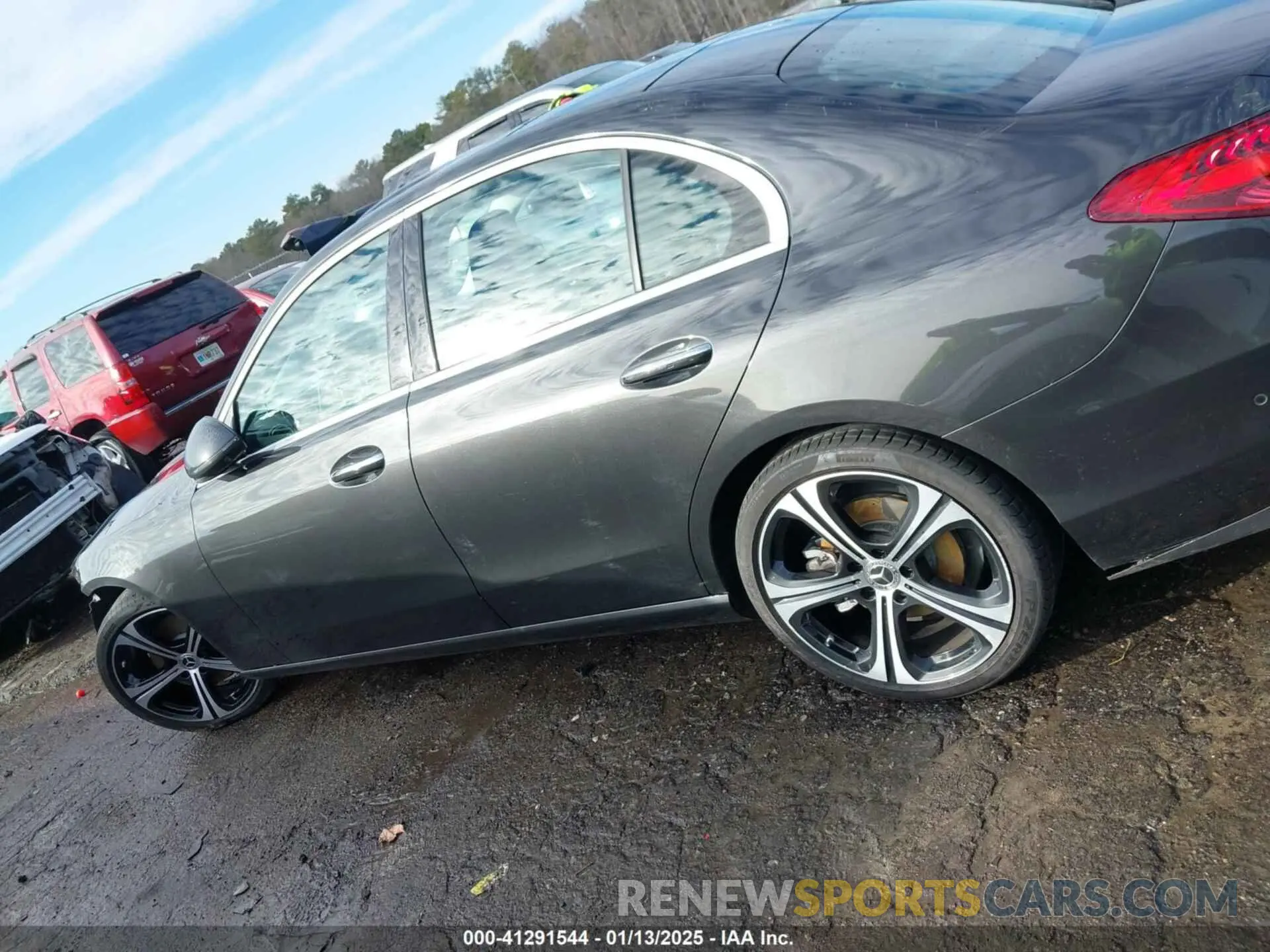 15 fotografías del automóvil dañado W1KAF4GB7NR013466 MERCEDES-BENZ C 300 2022
