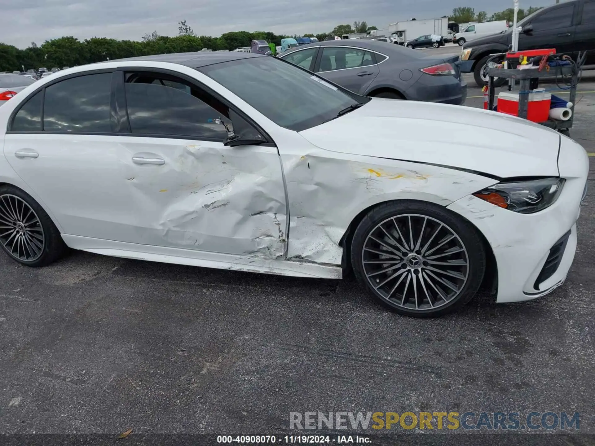 6 fotografías del automóvil dañado W1KAF4GB7NR030915 MERCEDES-BENZ C 300 2022
