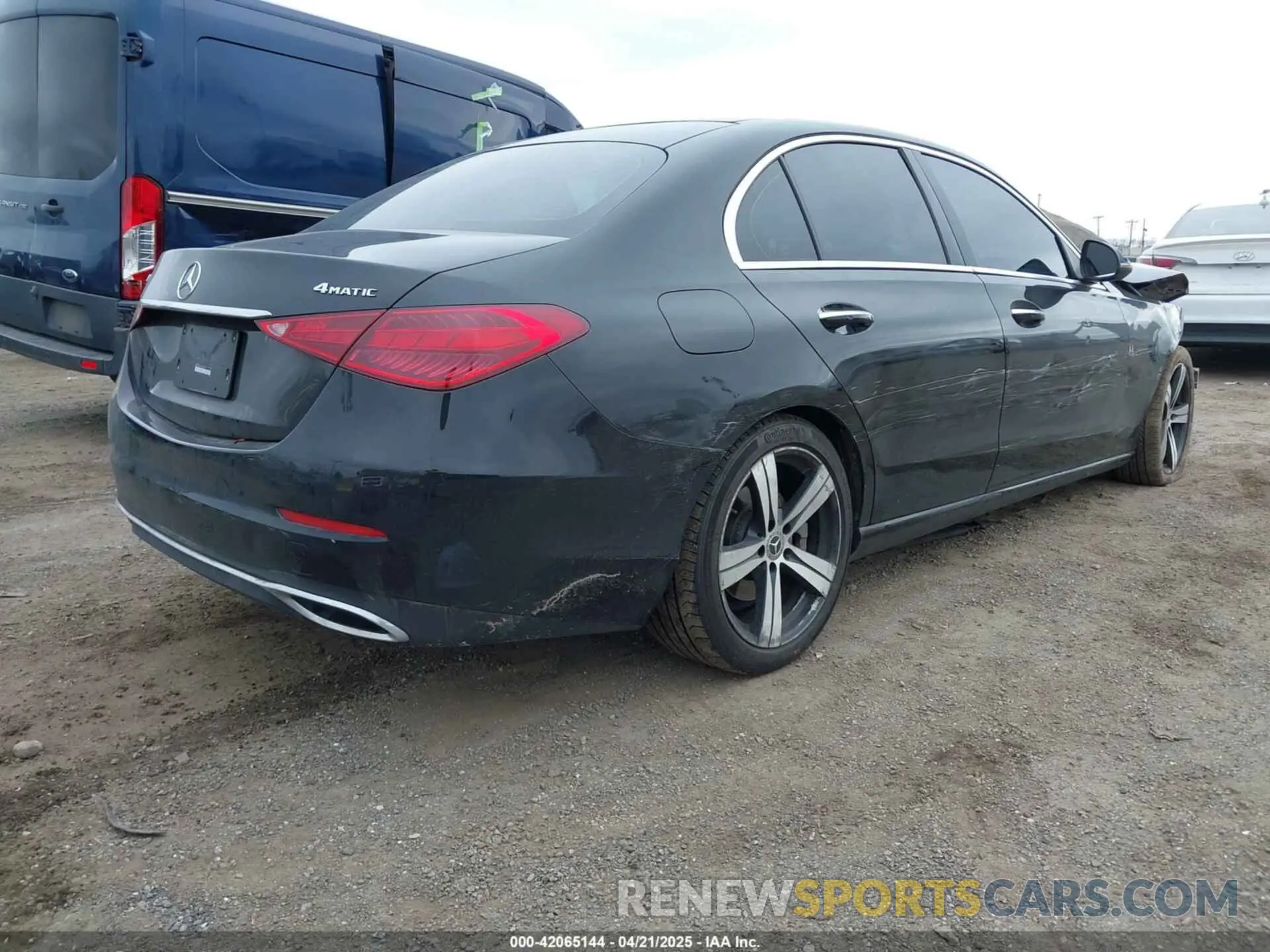 4 fotografías del automóvil dañado W1KAF4HB1NR063875 MERCEDES-BENZ C 300 2022