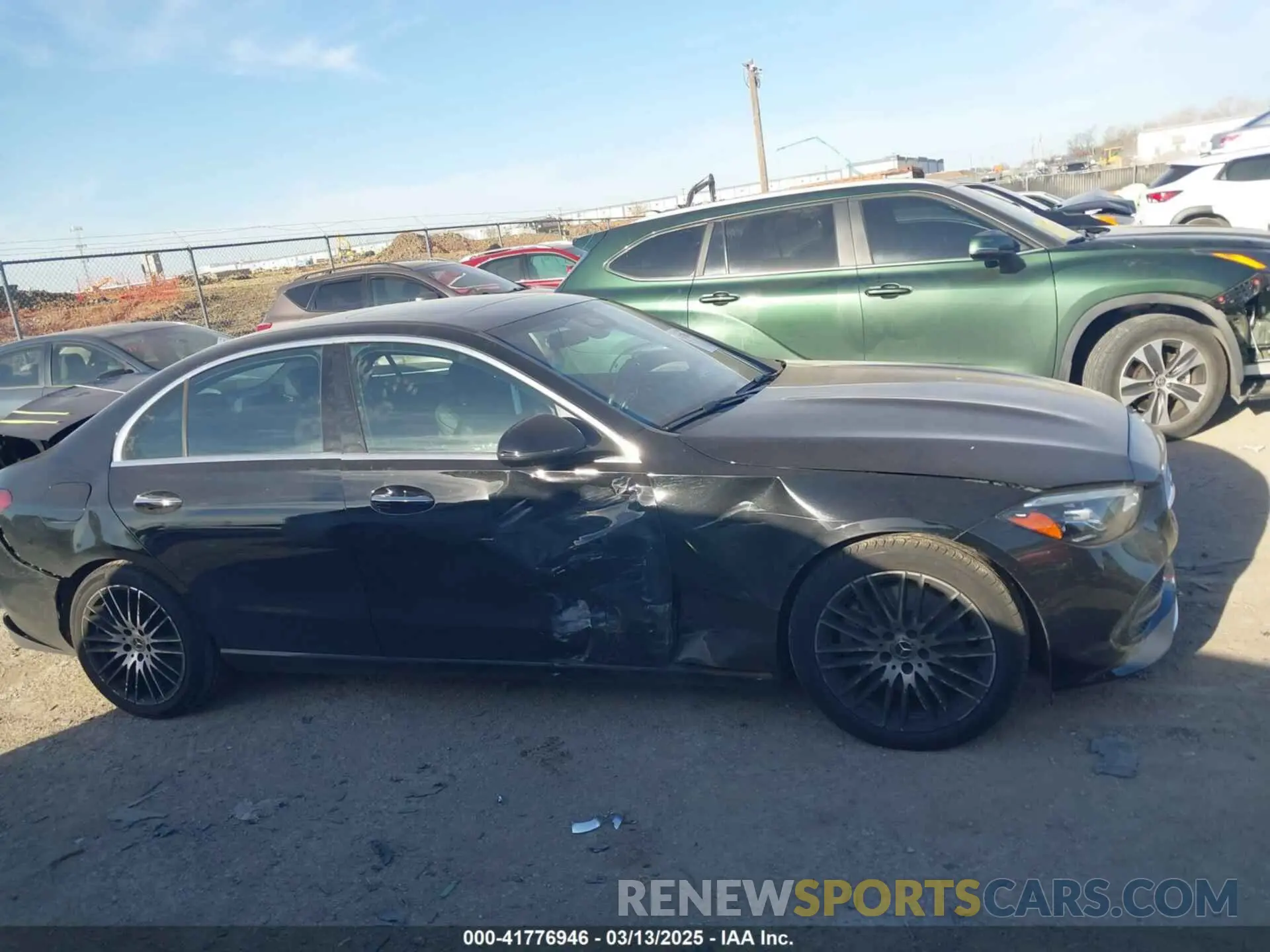 13 fotografías del automóvil dañado W1KAF4HB4NR058640 MERCEDES-BENZ C 300 2022