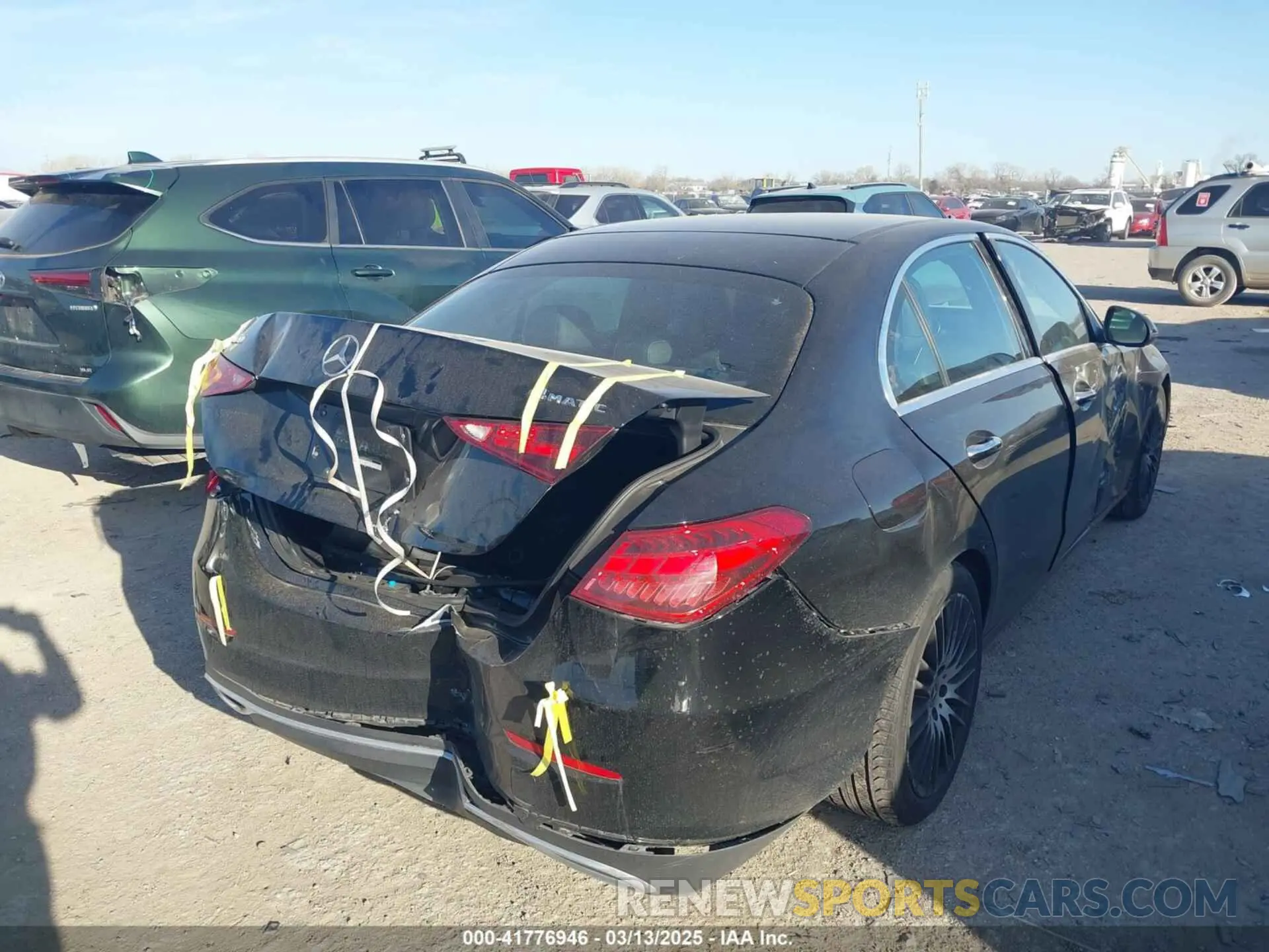 4 fotografías del automóvil dañado W1KAF4HB4NR058640 MERCEDES-BENZ C 300 2022