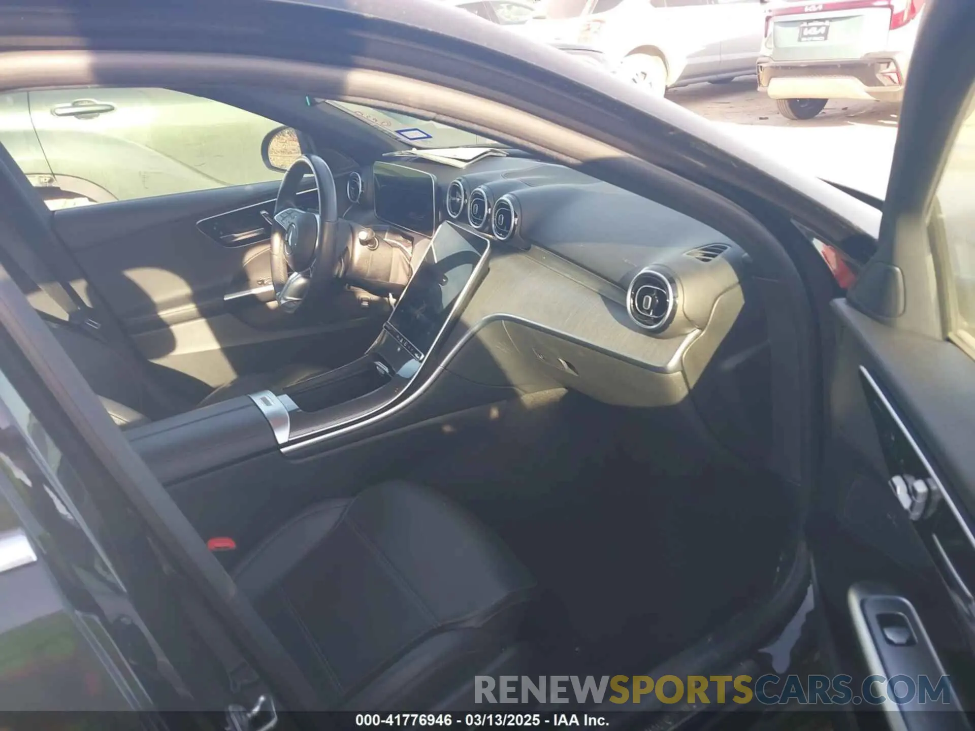 5 fotografías del automóvil dañado W1KAF4HB4NR058640 MERCEDES-BENZ C 300 2022