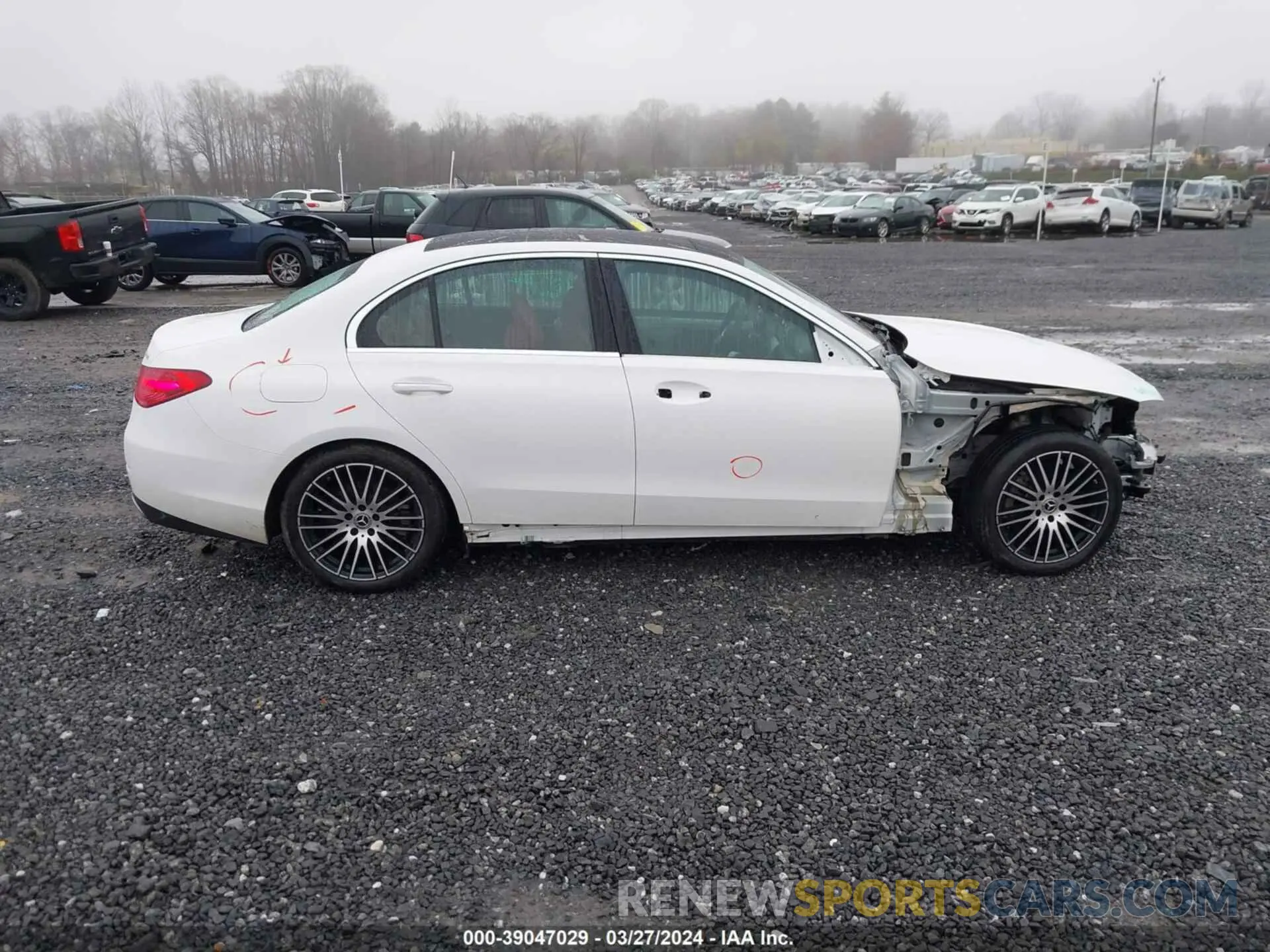 14 fotografías del automóvil dañado W1KAF4HB5NR038820 MERCEDES-BENZ C 300 2022