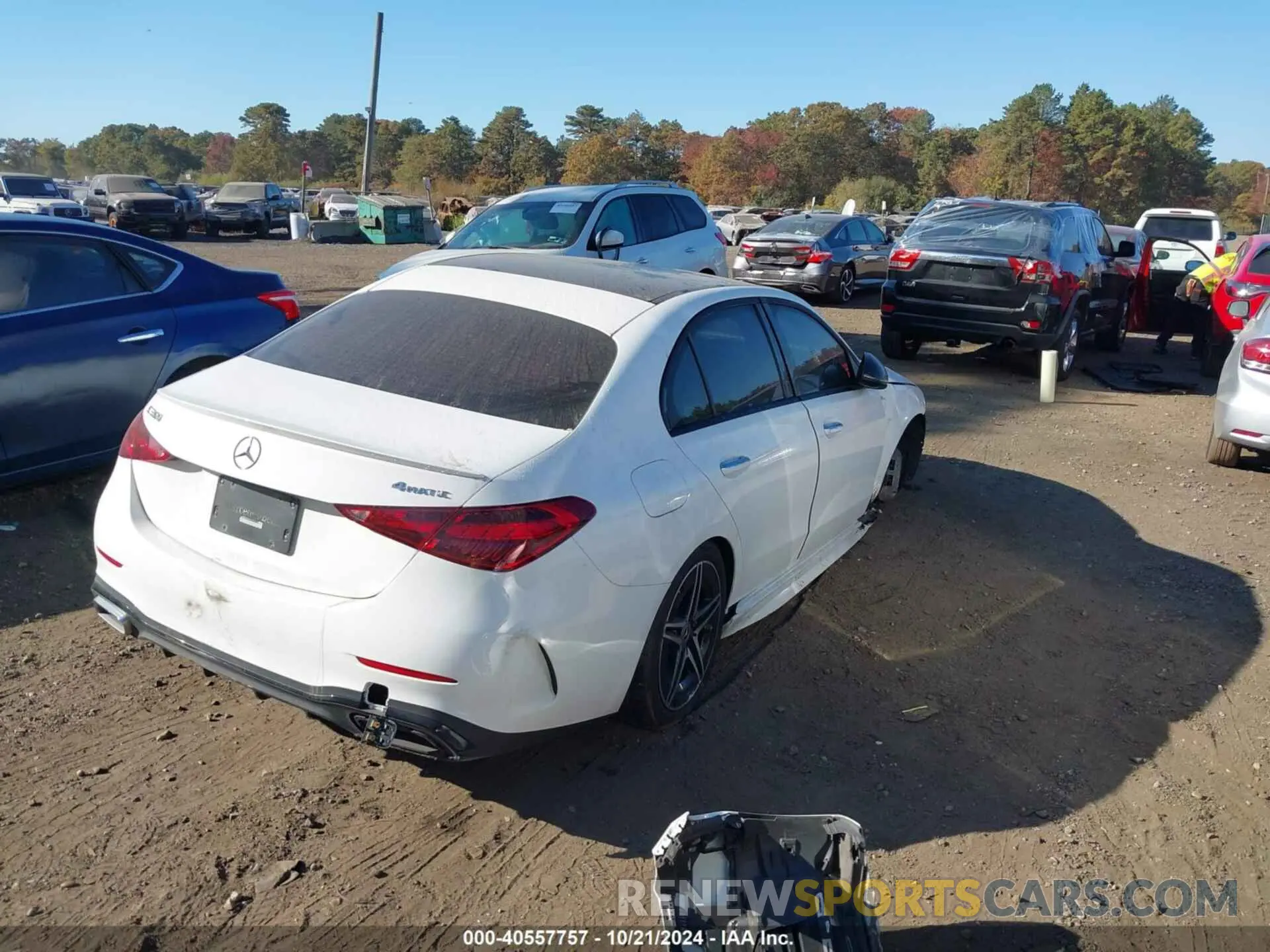 4 fotografías del automóvil dañado W1KAF4HB5NR050871 MERCEDES-BENZ C 300 2022