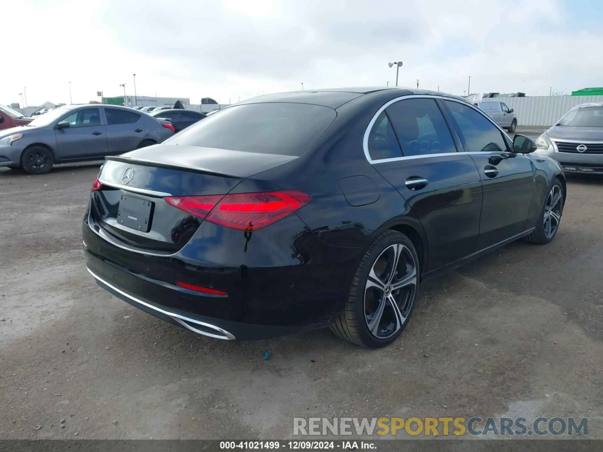 4 fotografías del automóvil dañado W1KAF4GB0PR145603 MERCEDES-BENZ C 300 2023