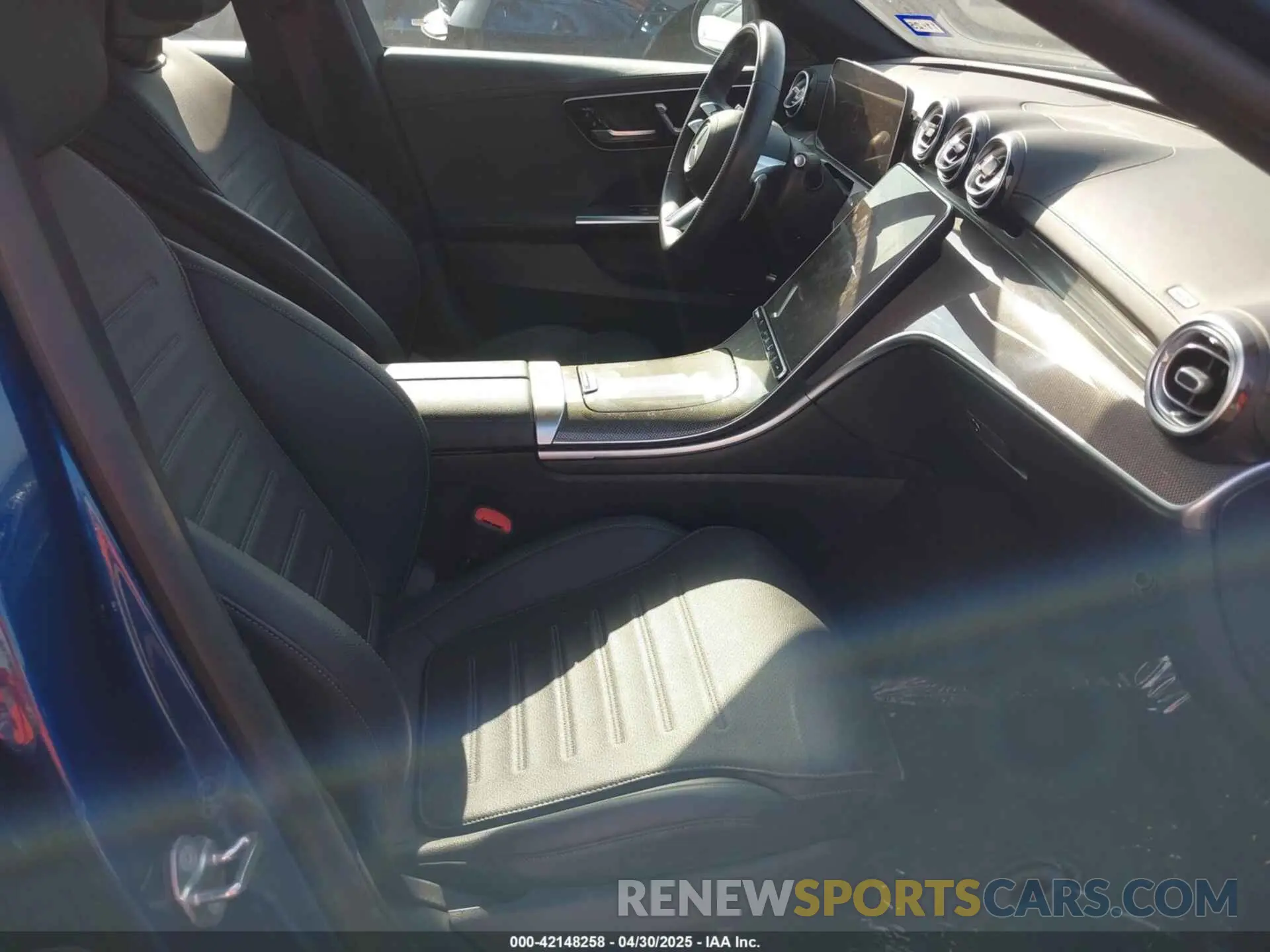 5 fotografías del automóvil dañado W1KAF4GB1PR104591 MERCEDES-BENZ C 300 2023