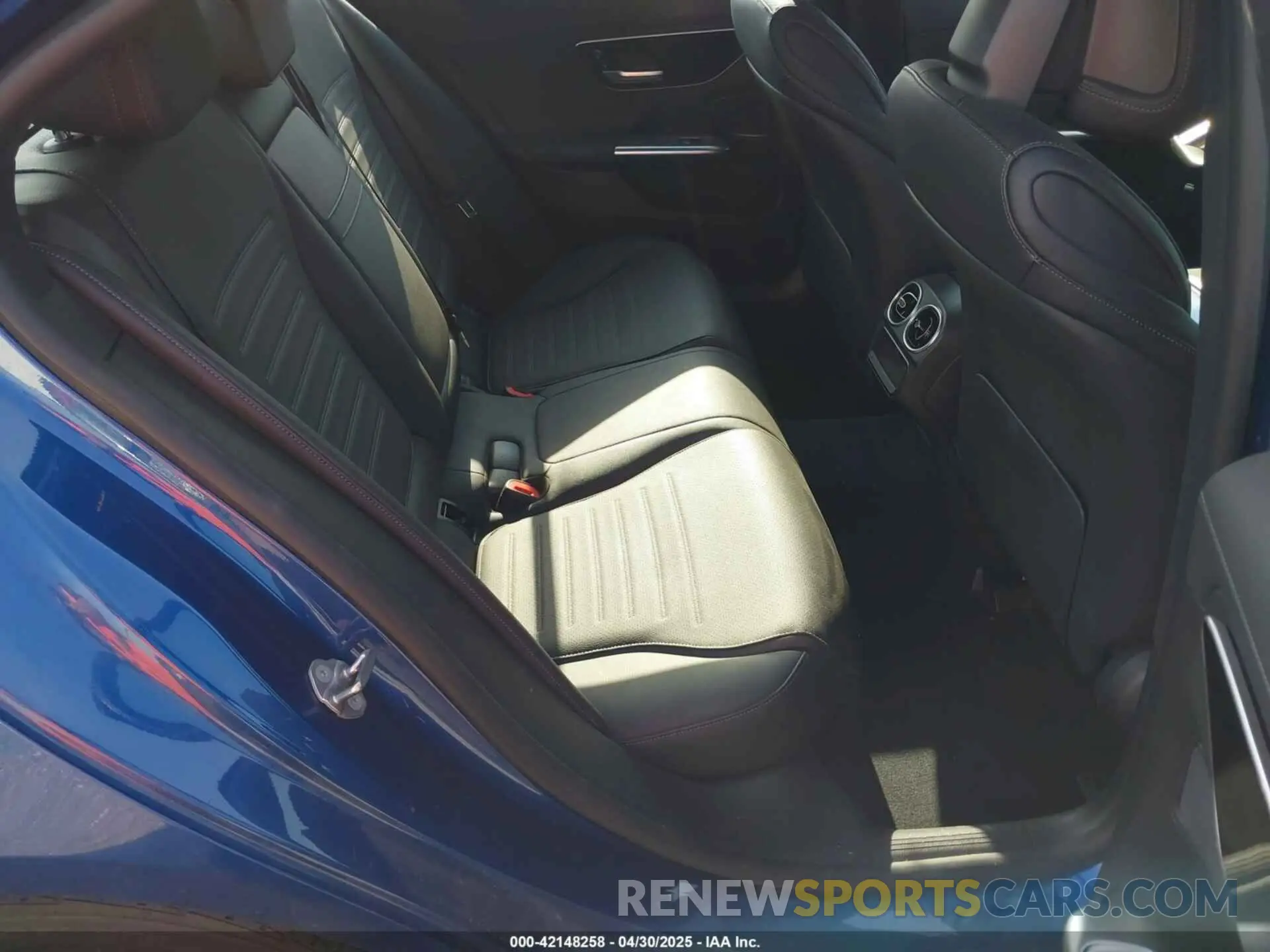 8 fotografías del automóvil dañado W1KAF4GB1PR104591 MERCEDES-BENZ C 300 2023
