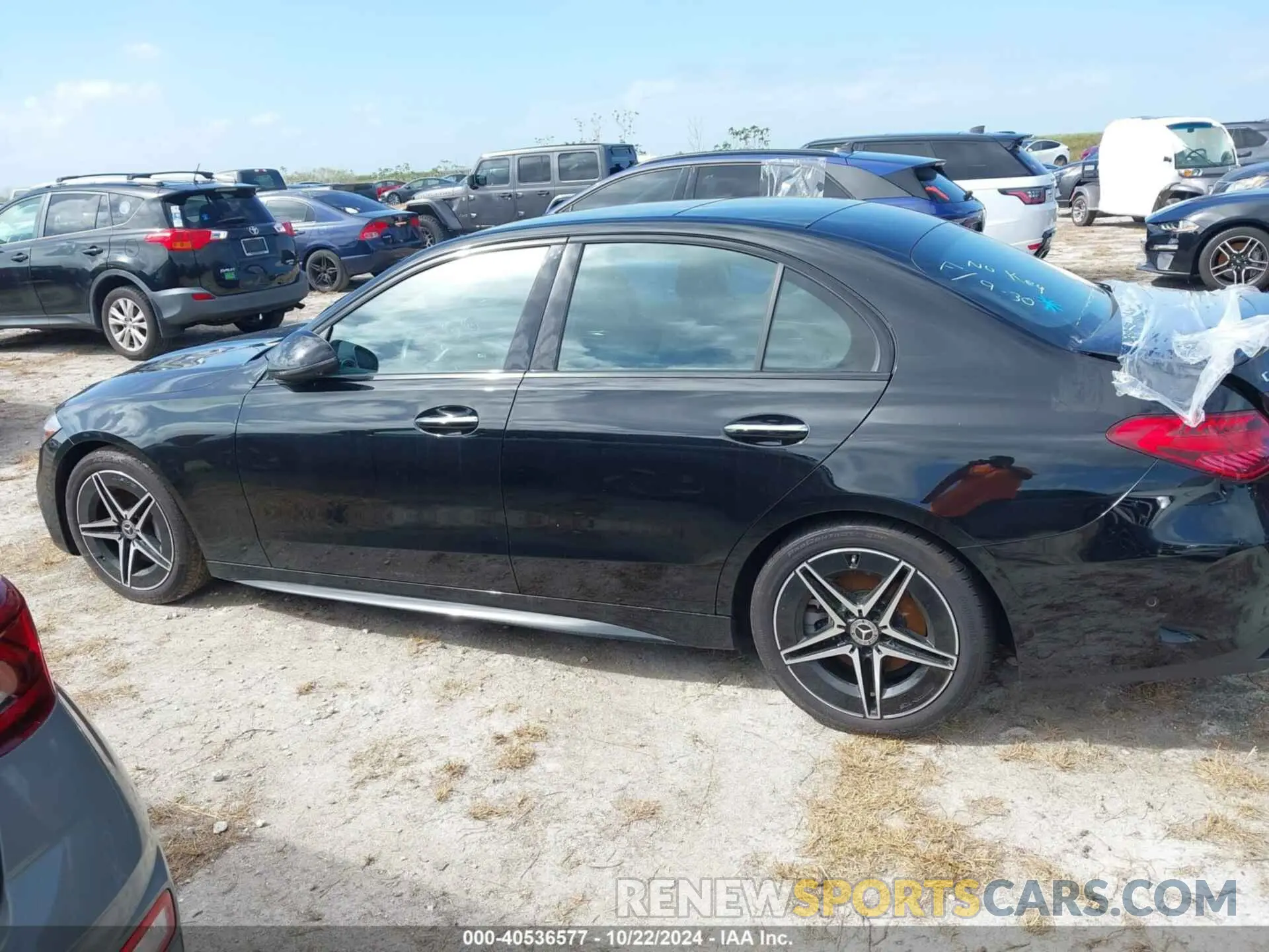 14 fotografías del automóvil dañado W1KAF4GB2PR107810 MERCEDES-BENZ C 300 2023