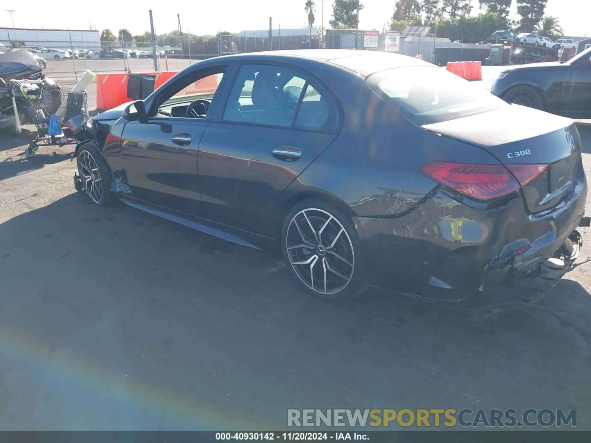 3 fotografías del automóvil dañado W1KAF4GB3PR104639 MERCEDES-BENZ C 300 2023