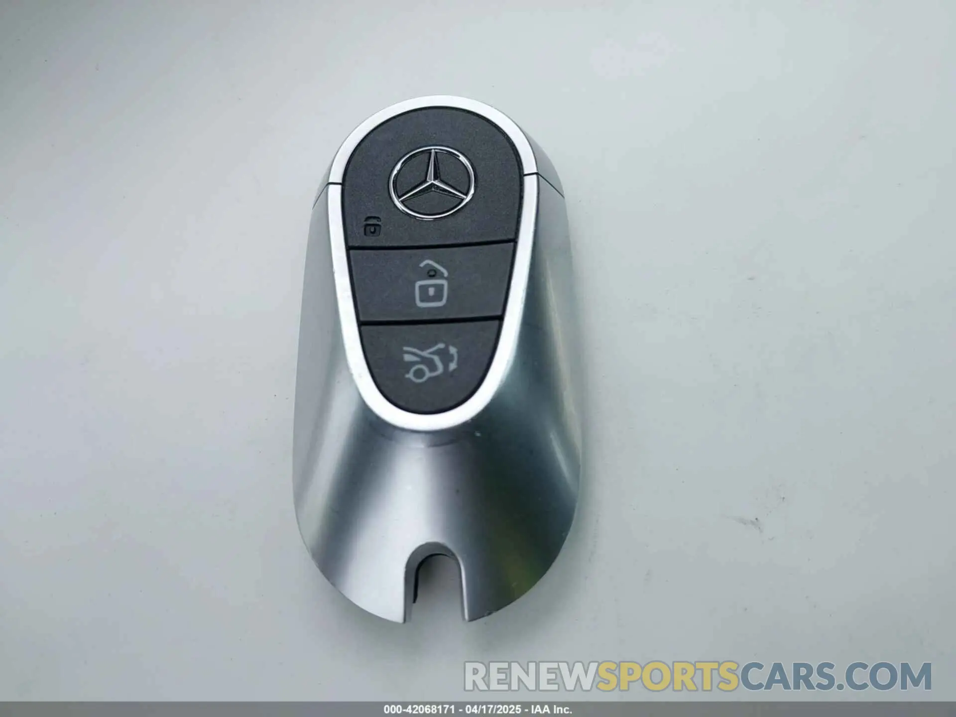 11 fotografías del automóvil dañado W1KAF4GB3PR121215 MERCEDES-BENZ C 300 2023