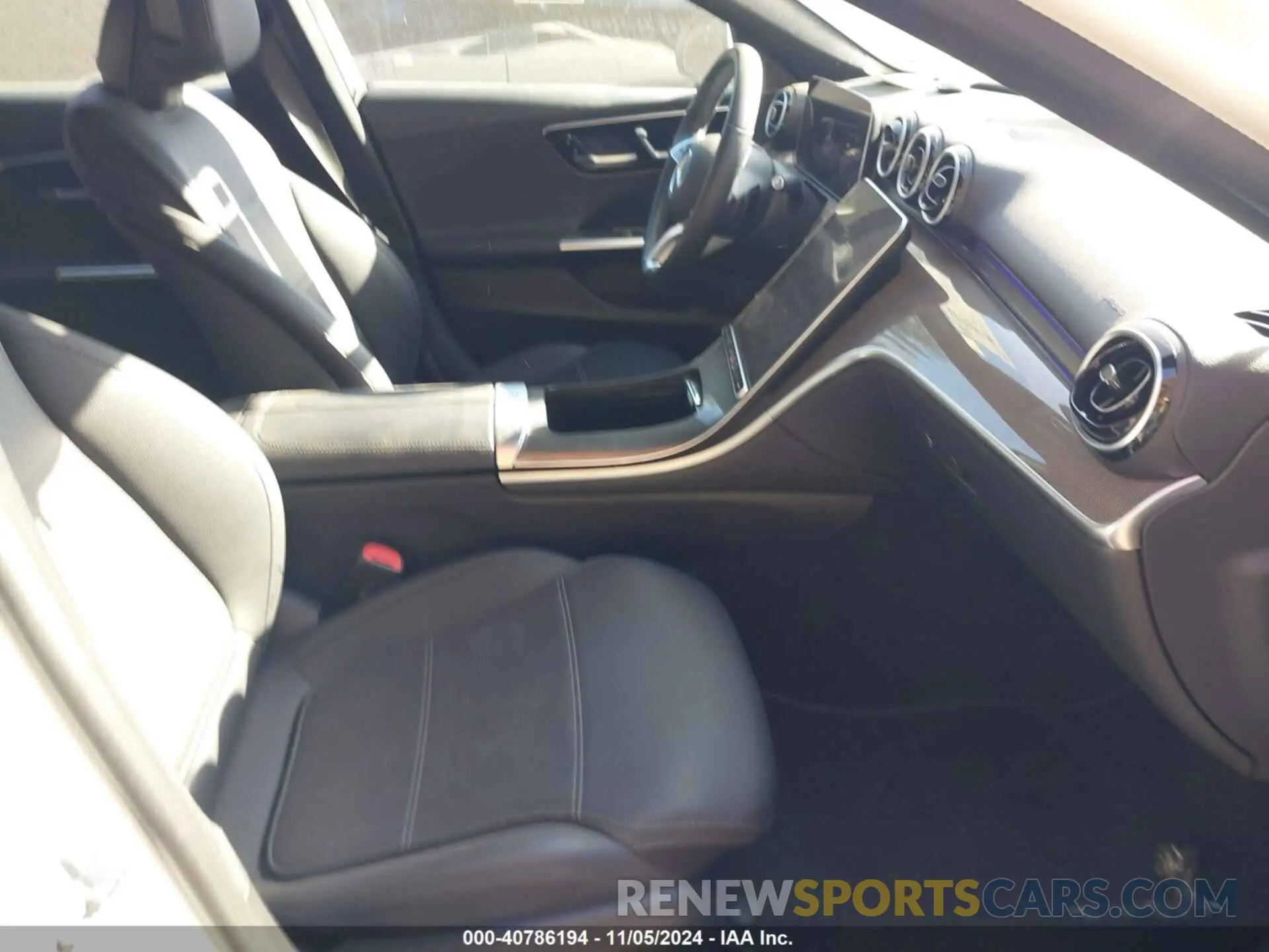 5 fotografías del automóvil dañado W1KAF4GB4PR136144 MERCEDES-BENZ C 300 2023