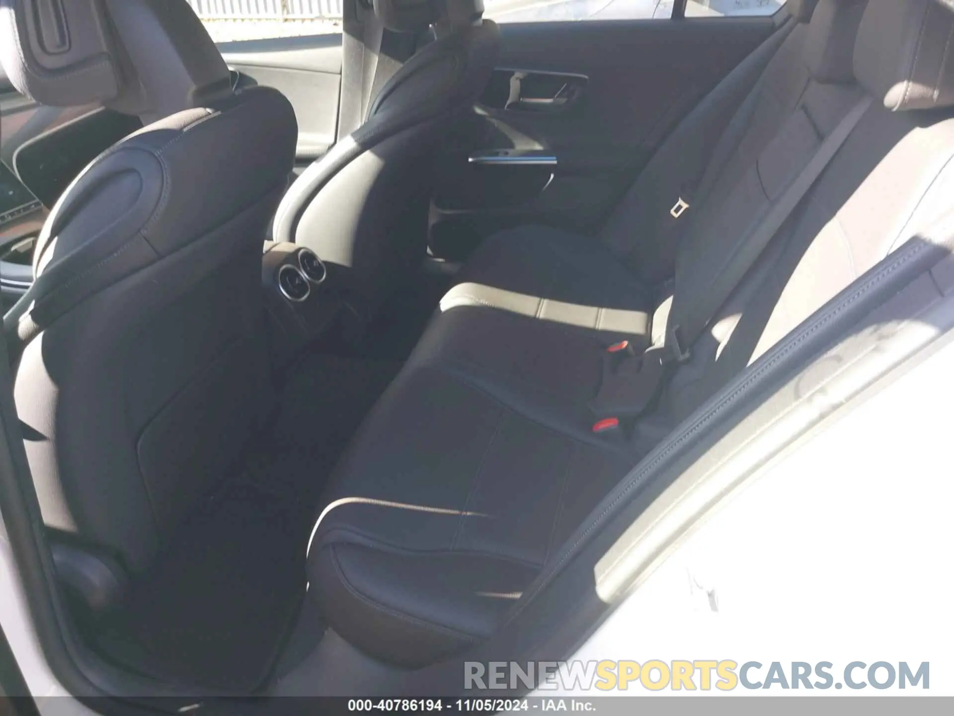 8 fotografías del automóvil dañado W1KAF4GB4PR136144 MERCEDES-BENZ C 300 2023