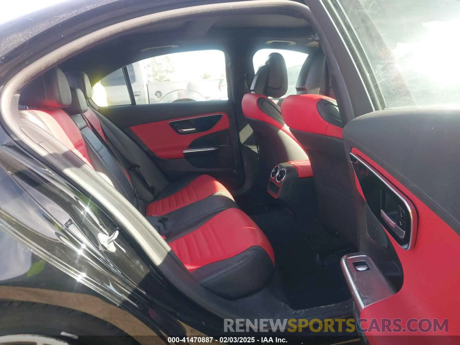 8 fotografías del automóvil dañado W1KAF4GB5PR081820 MERCEDES-BENZ C 300 2023