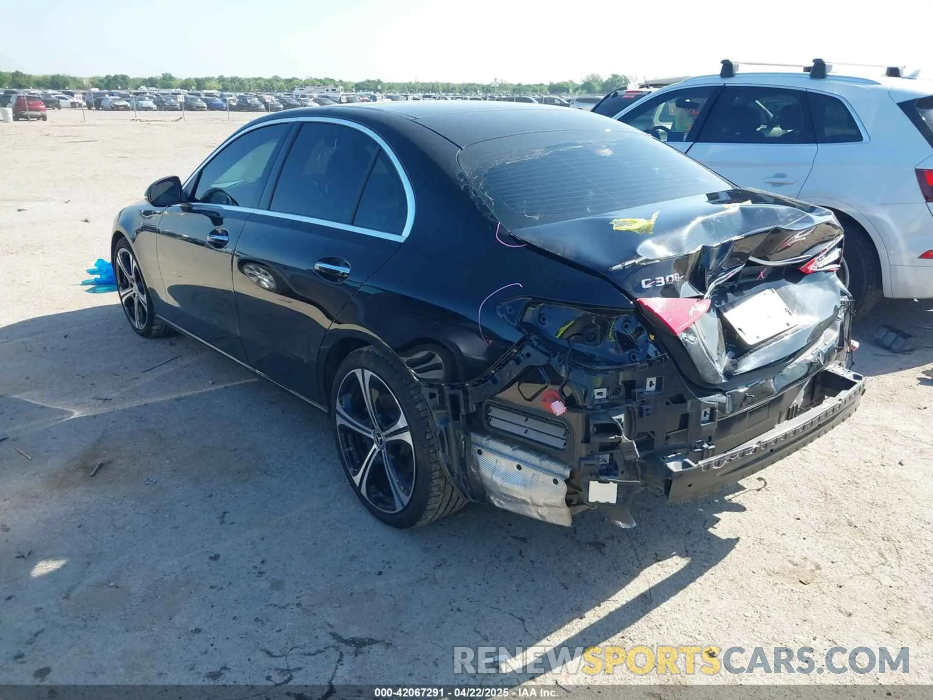 3 fotografías del automóvil dañado W1KAF4GB5PR139666 MERCEDES-BENZ C 300 2023