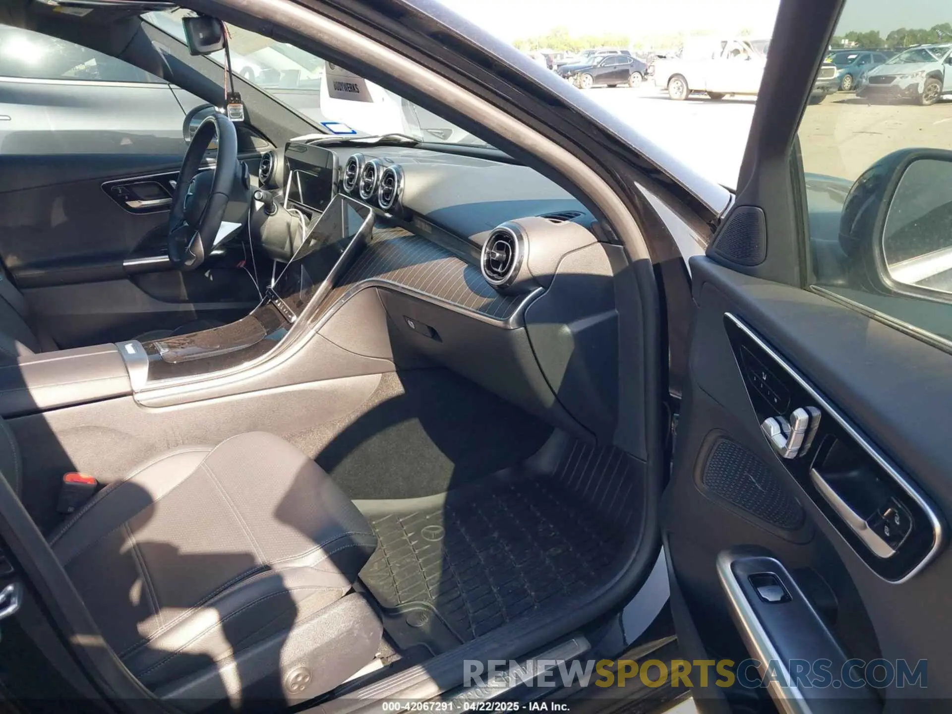 5 fotografías del automóvil dañado W1KAF4GB5PR139666 MERCEDES-BENZ C 300 2023