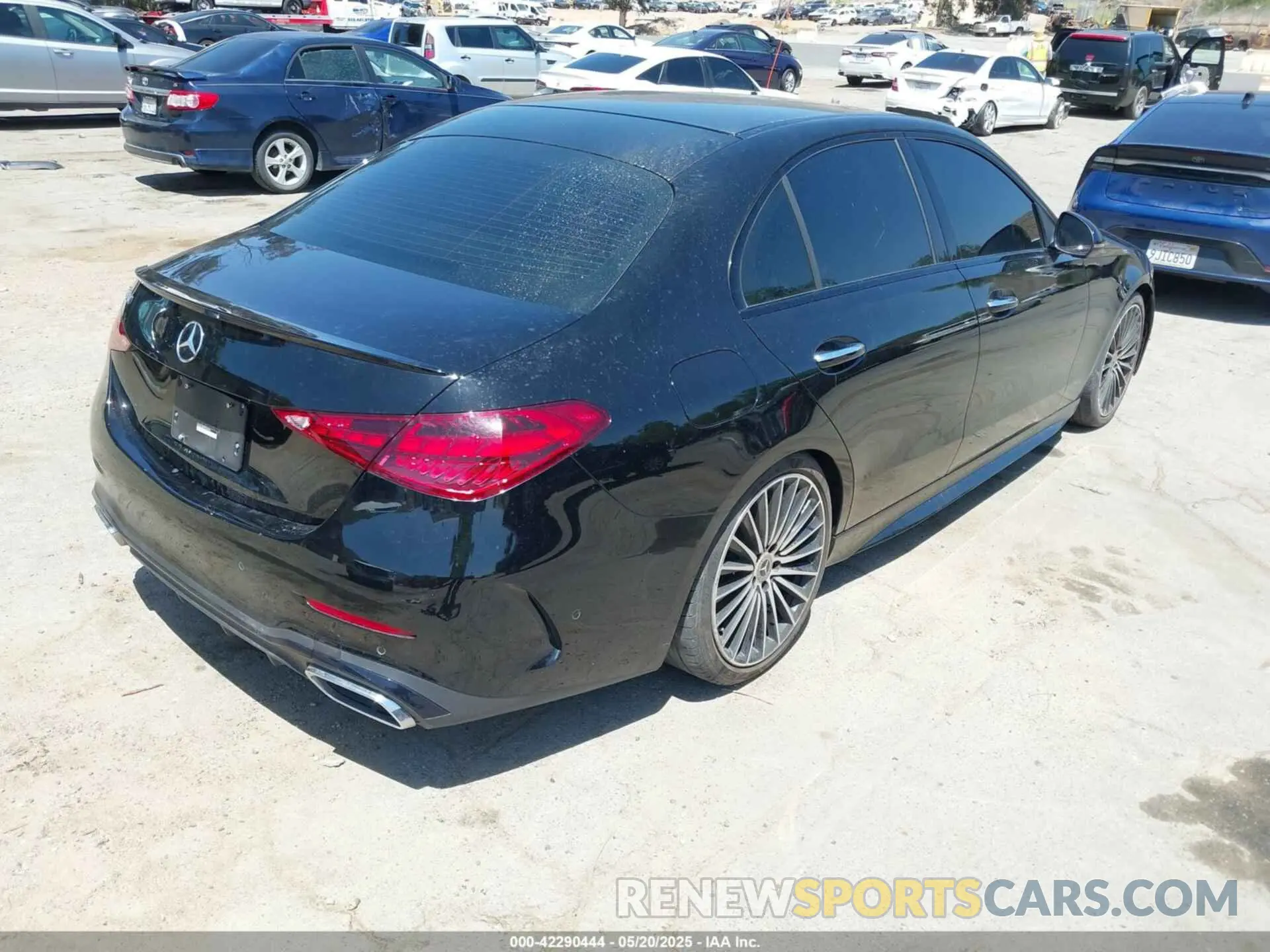 4 fotografías del automóvil dañado W1KAF4GB7PR154699 MERCEDES-BENZ C 300 2023