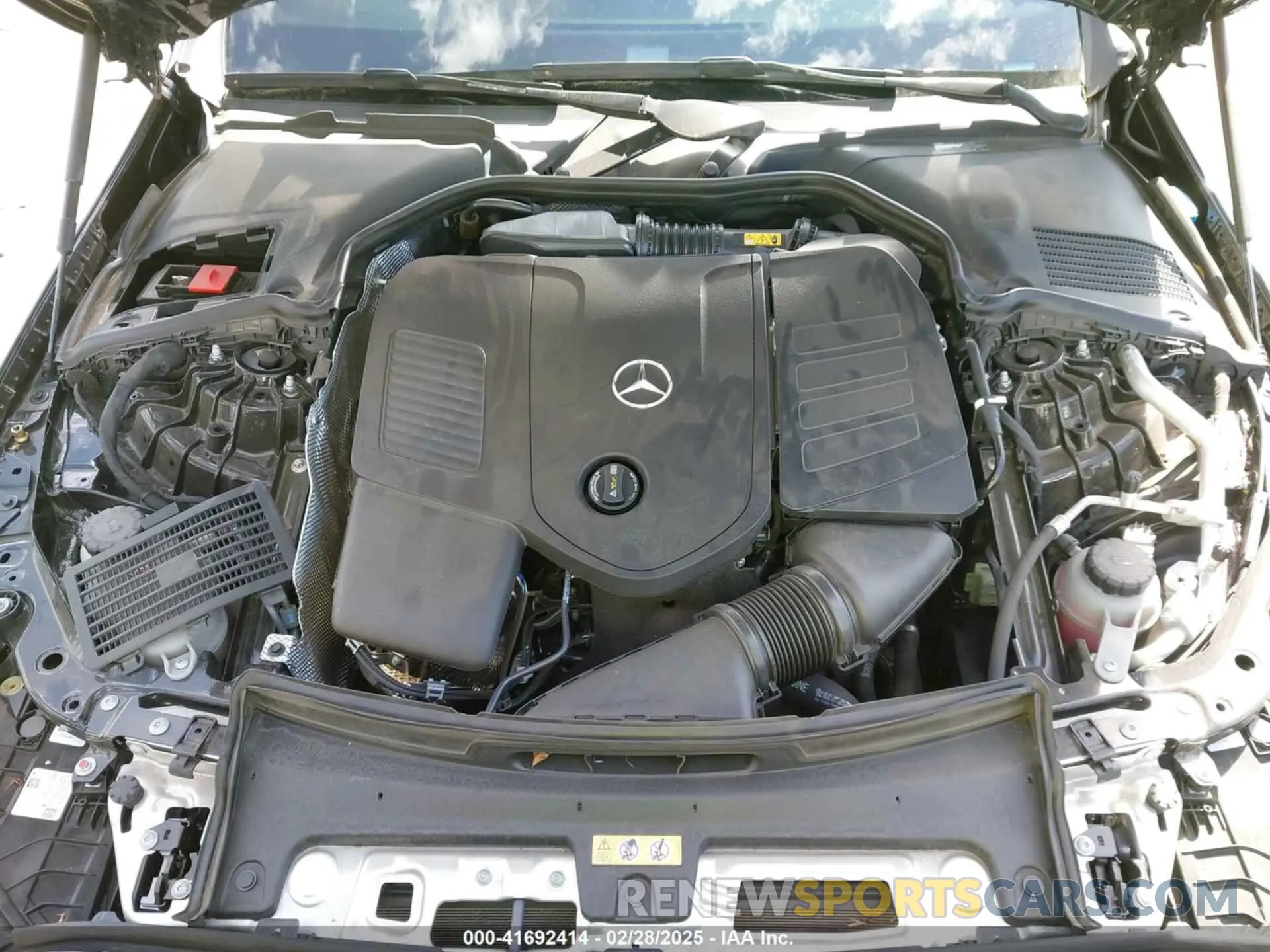 10 fotografías del automóvil dañado W1KAF4GB8PR139385 MERCEDES-BENZ C 300 2023